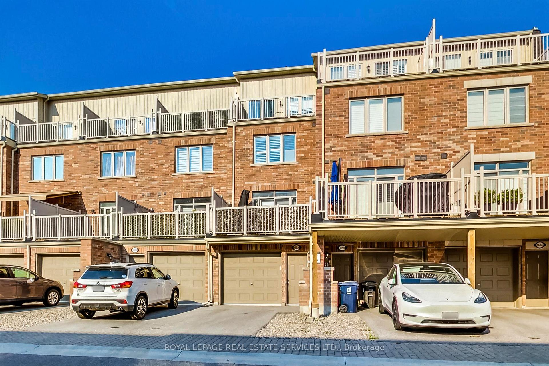 1022A Islington Ave, Toronto, ON M8Z0E5 | 3 Bedroom 3 Bathroom Condo Townhouse | Image 28