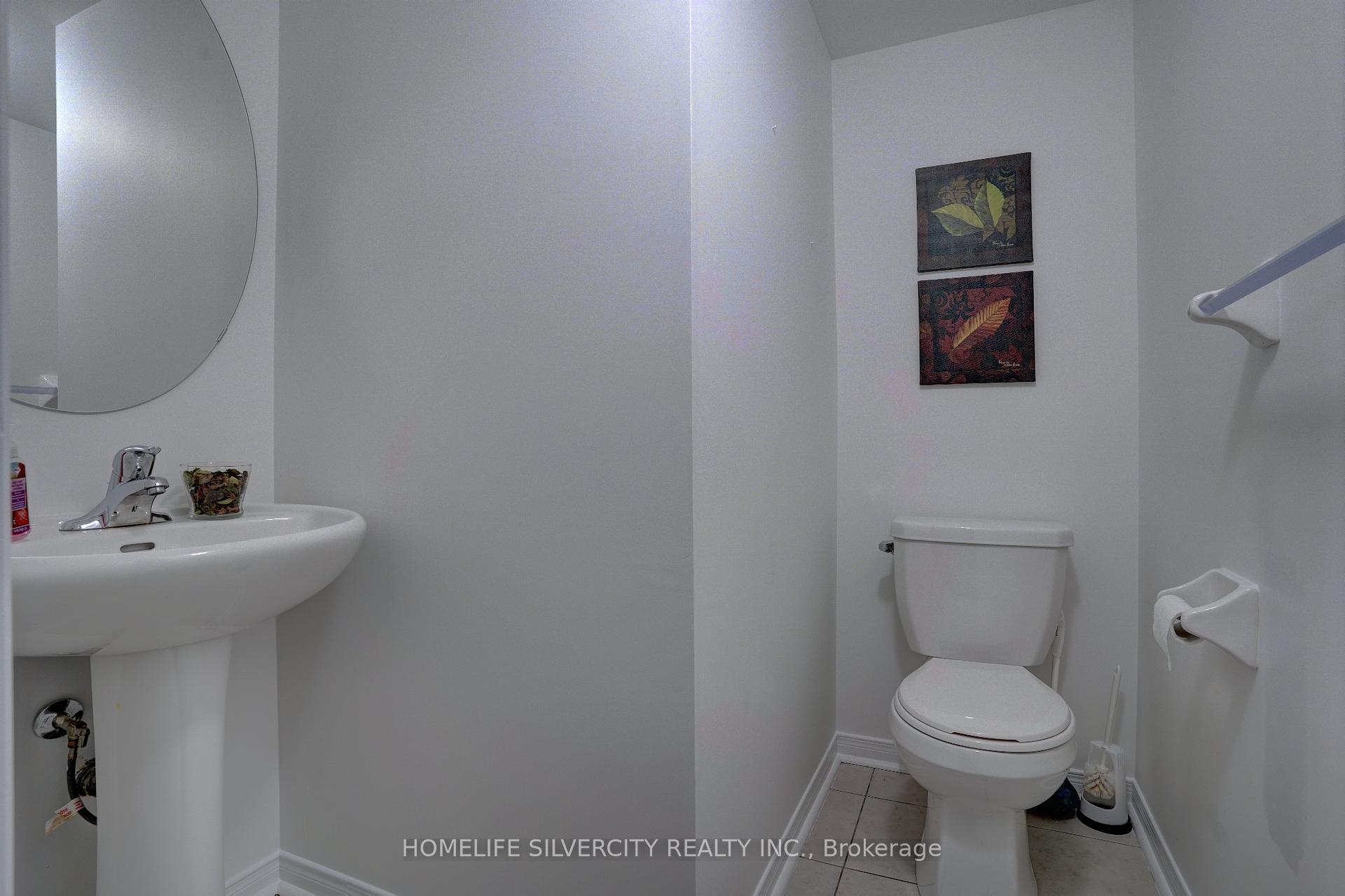 37 Sergio Marchi St, Toronto, ON M3L0E5 | 3 Bedroom 4 Bathroom Freehold Townhouse | Image 10