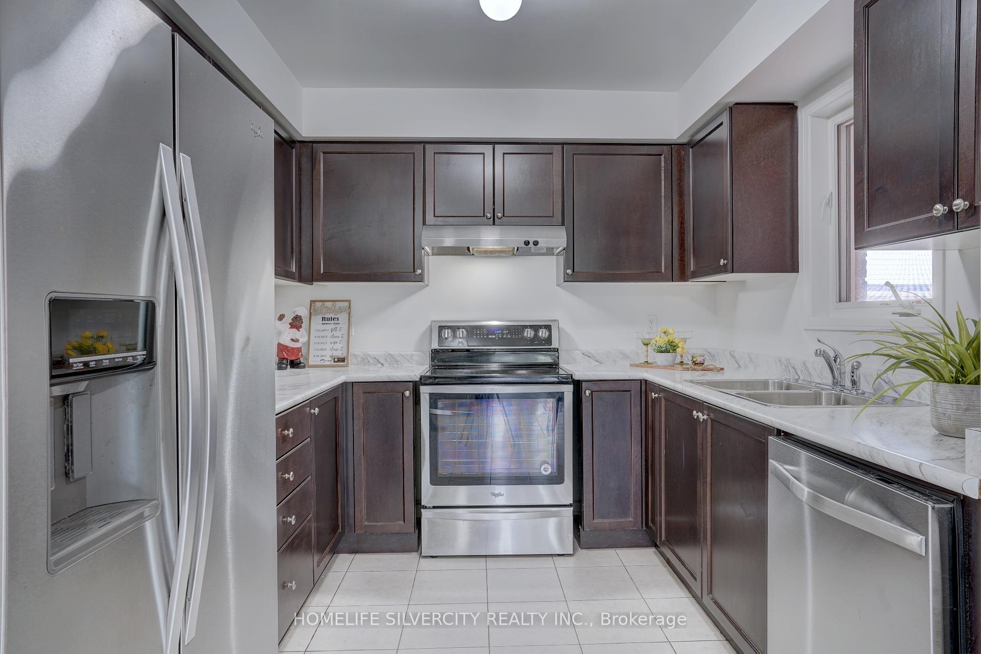 37 Sergio Marchi St, Toronto, ON M3L0E5 | 3 Bedroom 4 Bathroom Freehold Townhouse | Image 8