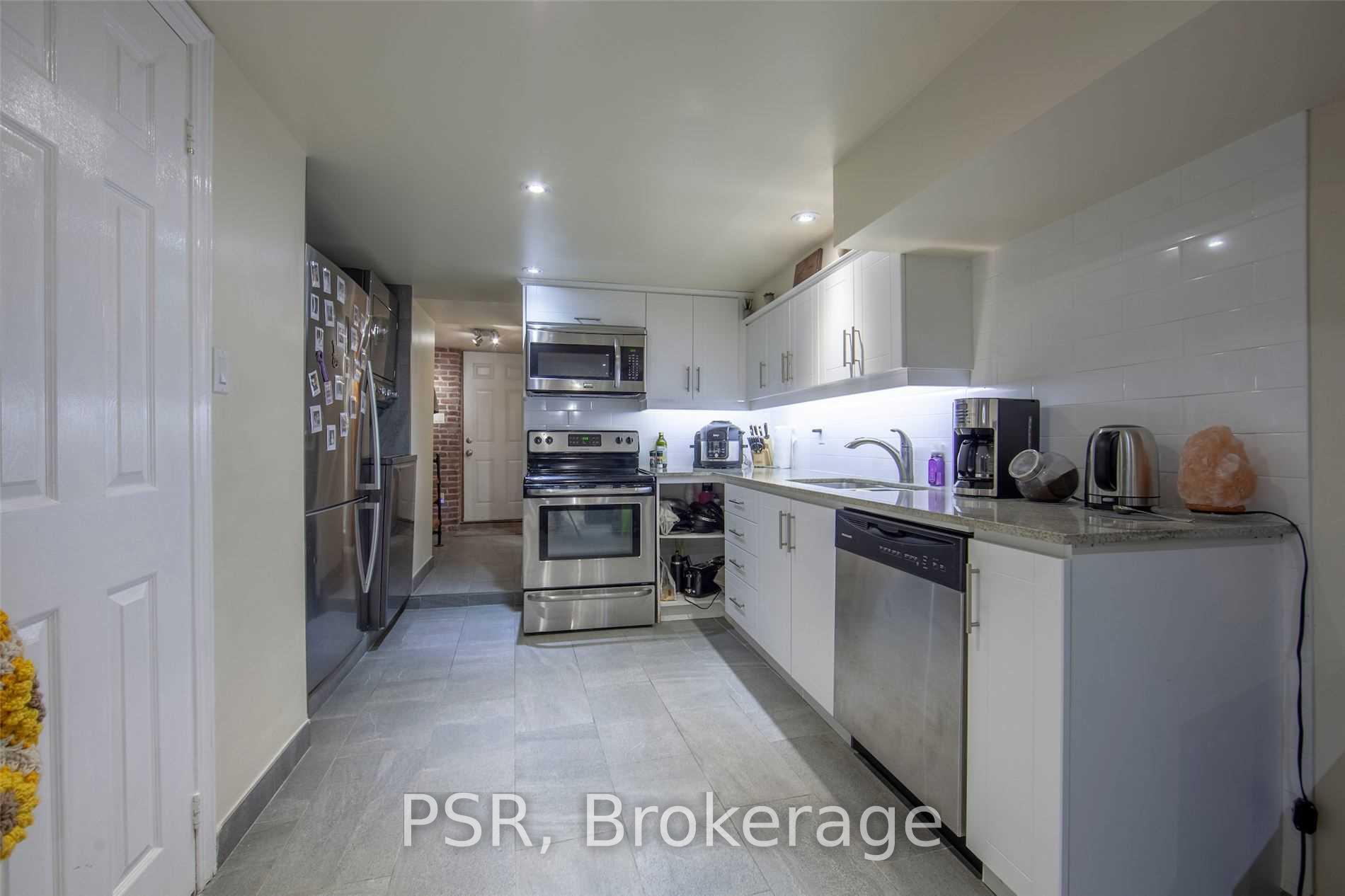 401 Symington Ave, Toronto, ON M6N2W4 | 3 Bedroom 3 Bathroom Semi-Detached House | Image 17