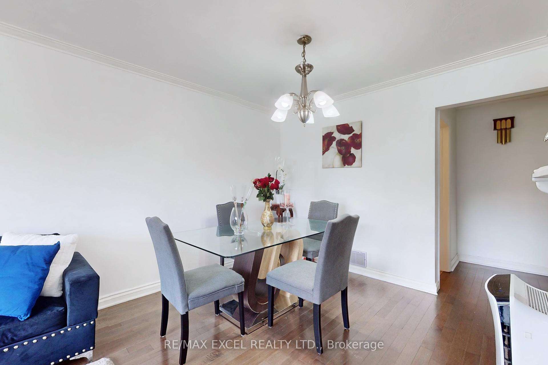 36 Newlin Cres, Toronto, ON M3L1X6 | 3 Bedroom 3 Bathroom Semi-Detached House | Image 15