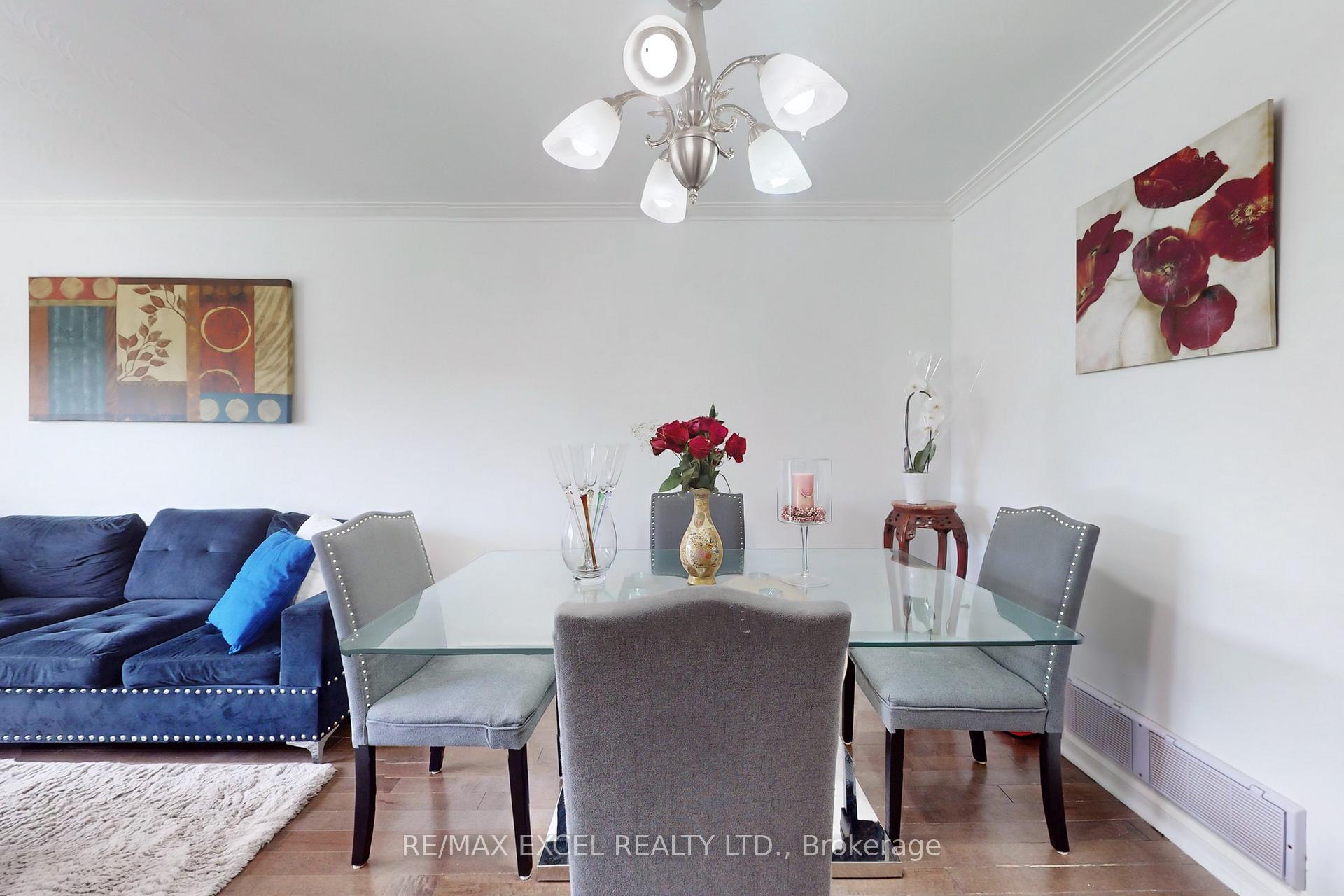 36 Newlin Cres, Toronto, ON M3L1X6 | 3 Bedroom 3 Bathroom Semi-Detached House | Image 16