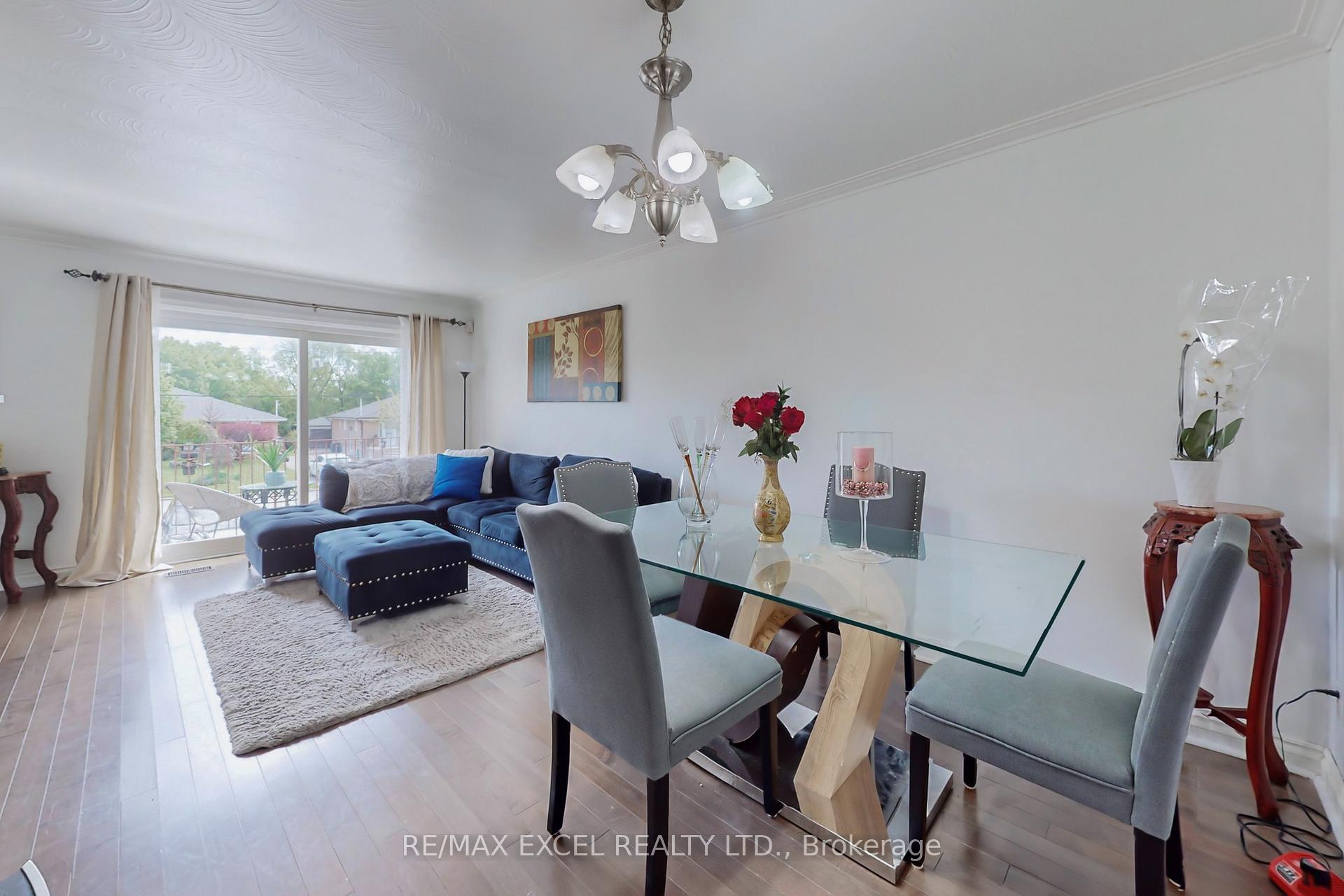 36 Newlin Cres, Toronto, ON M3L1X6 | 3 Bedroom 3 Bathroom Semi-Detached House | Image 17