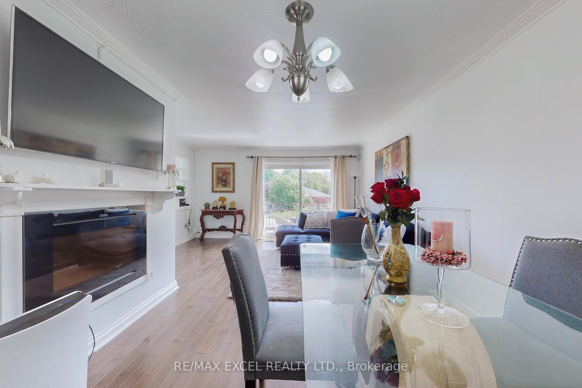 36 Newlin Cres, Toronto, ON M3L1X6 | 3 Bedroom 3 Bathroom Semi-Detached House | Image 18