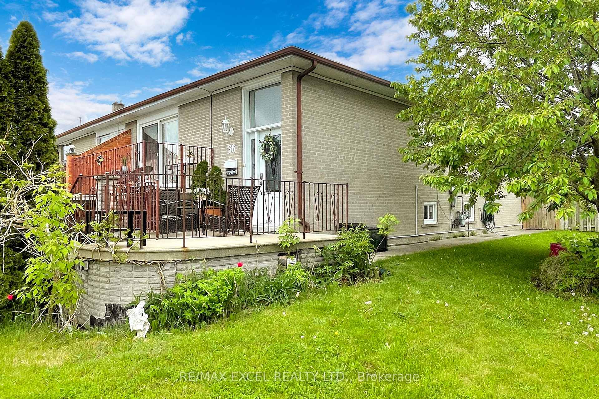36 Newlin Cres, Toronto, ON M3L1X6 | 3 Bedroom 3 Bathroom Semi-Detached House | Image 2