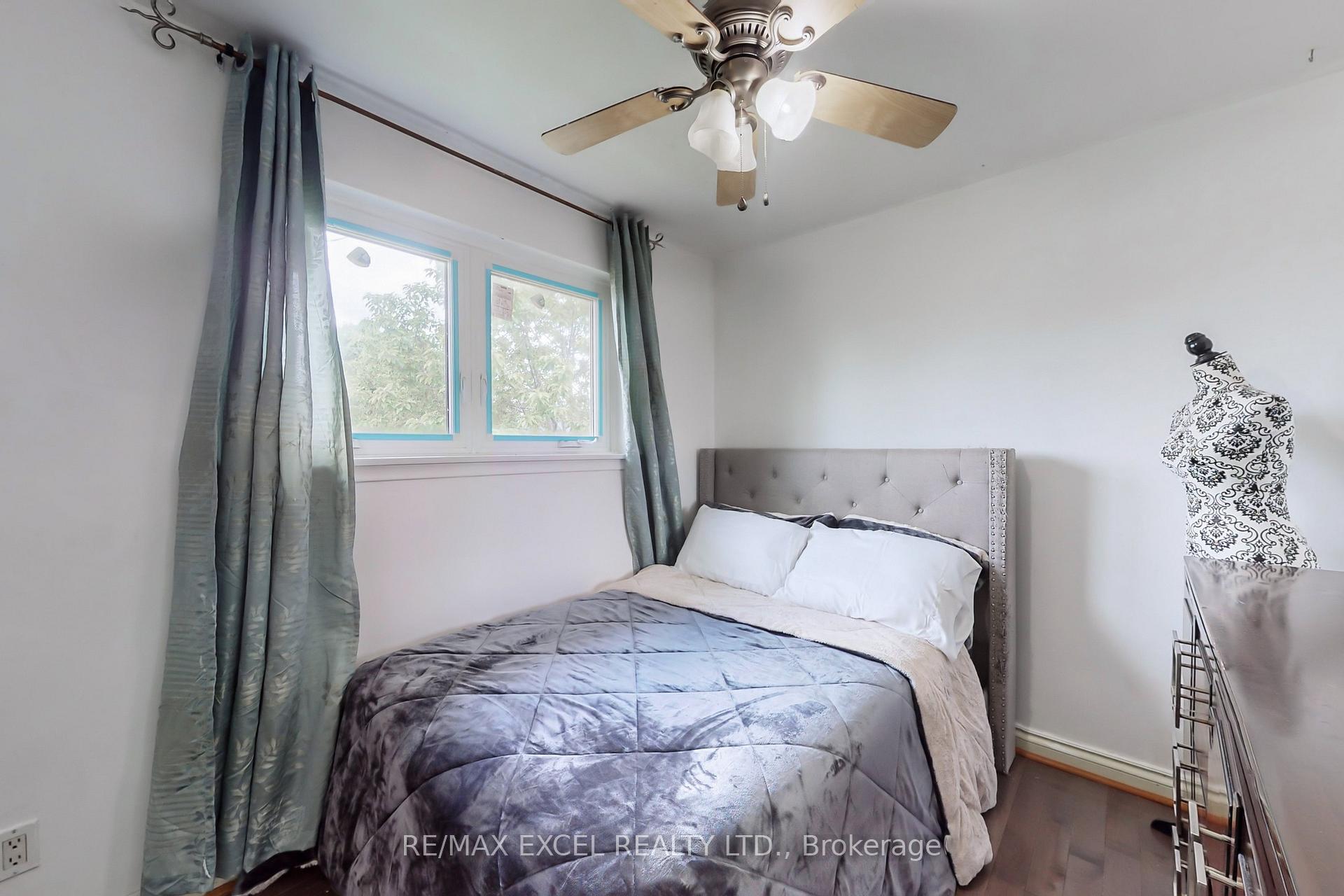 36 Newlin Cres, Toronto, ON M3L1X6 | 3 Bedroom 3 Bathroom Semi-Detached House | Image 29