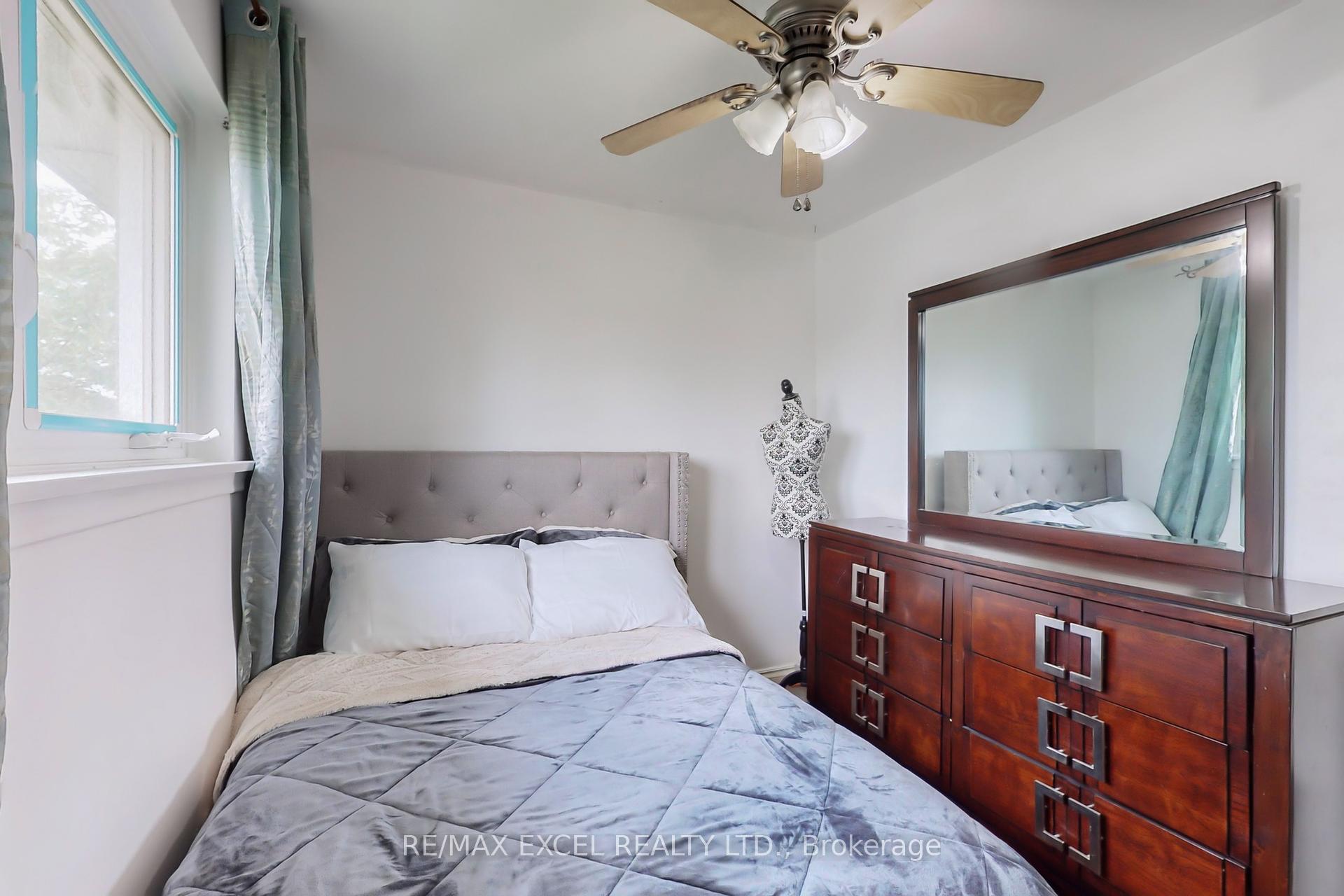 36 Newlin Cres, Toronto, ON M3L1X6 | 3 Bedroom 3 Bathroom Semi-Detached House | Image 30