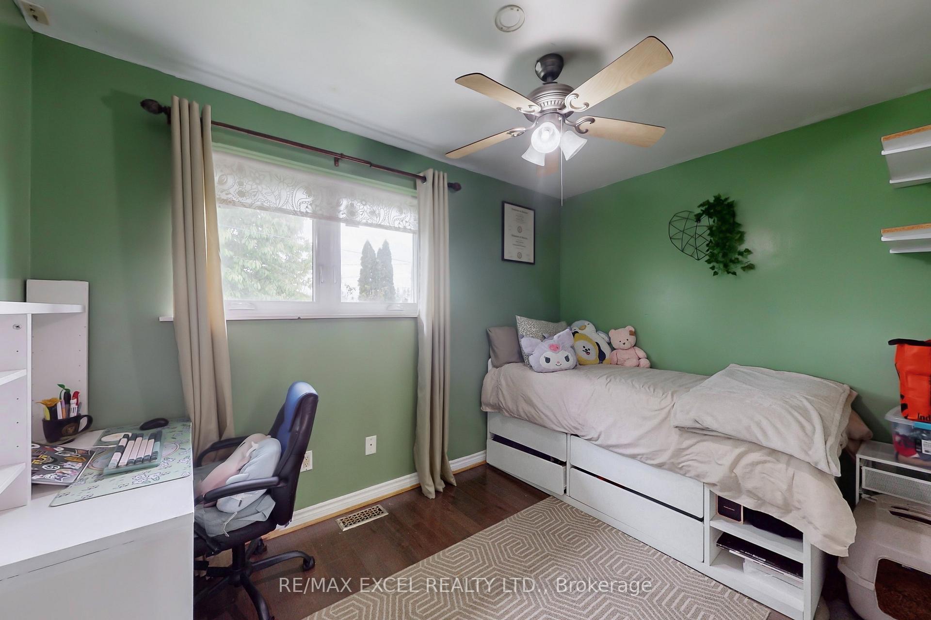 36 Newlin Cres, Toronto, ON M3L1X6 | 3 Bedroom 3 Bathroom Semi-Detached House | Image 32