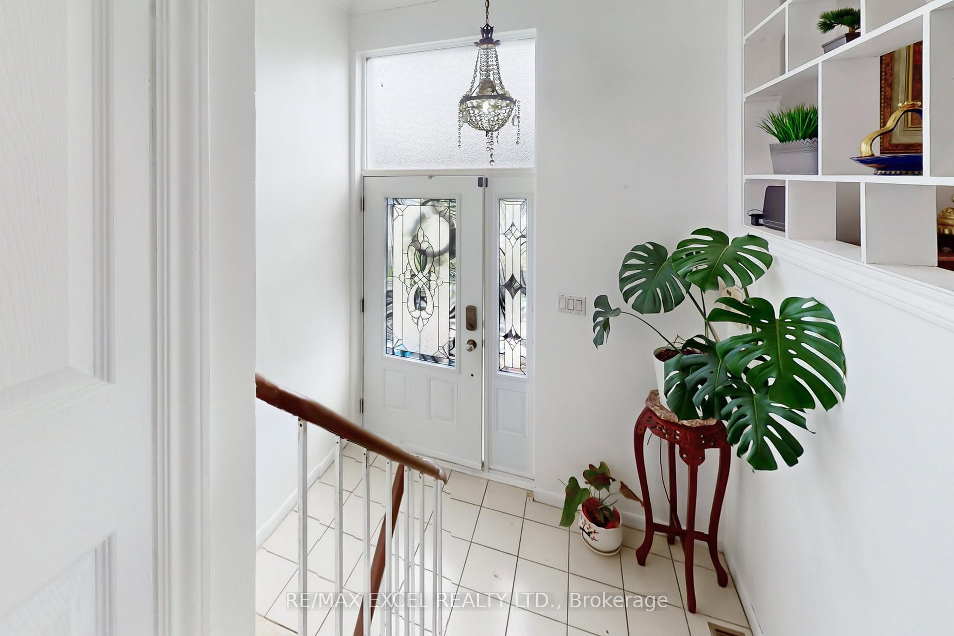 36 Newlin Cres, Toronto, ON M3L1X6 | 3 Bedroom 3 Bathroom Semi-Detached House | Image 35