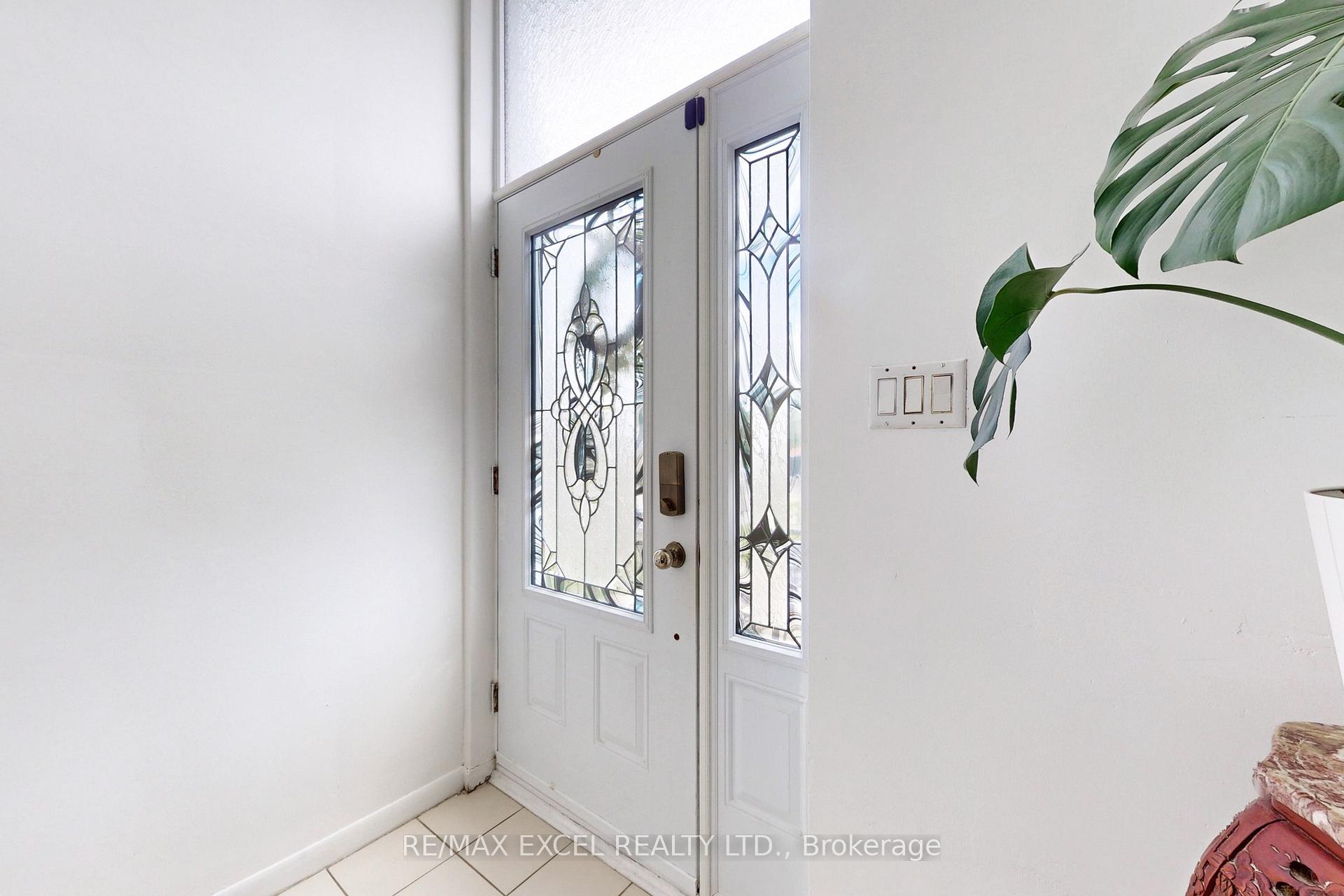 36 Newlin Cres, Toronto, ON M3L1X6 | 3 Bedroom 3 Bathroom Semi-Detached House | Image 37