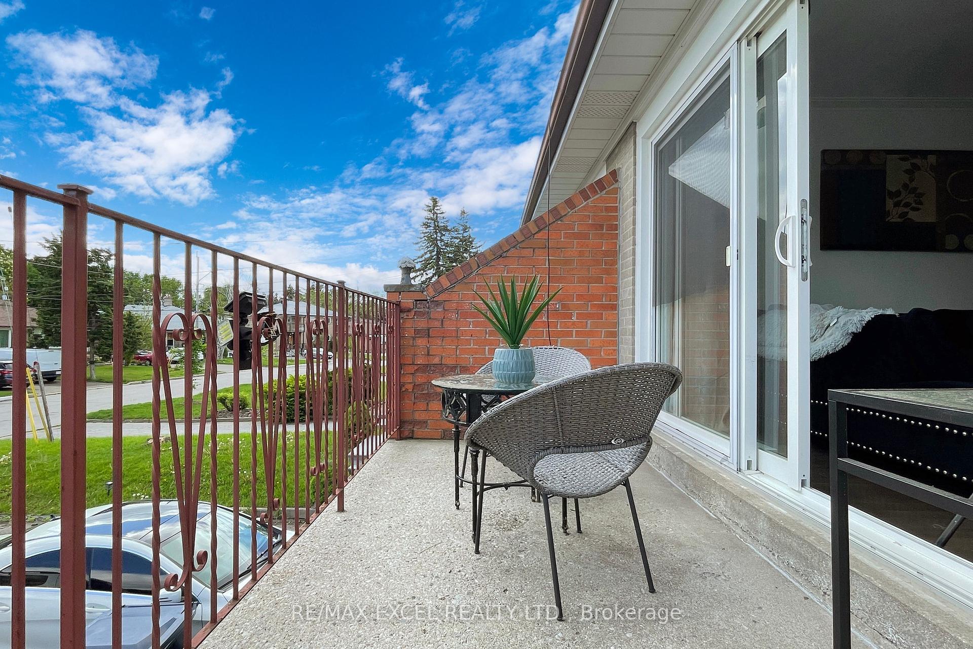 36 Newlin Cres, Toronto, ON M3L1X6 | 3 Bedroom 3 Bathroom Semi-Detached House | Image 5