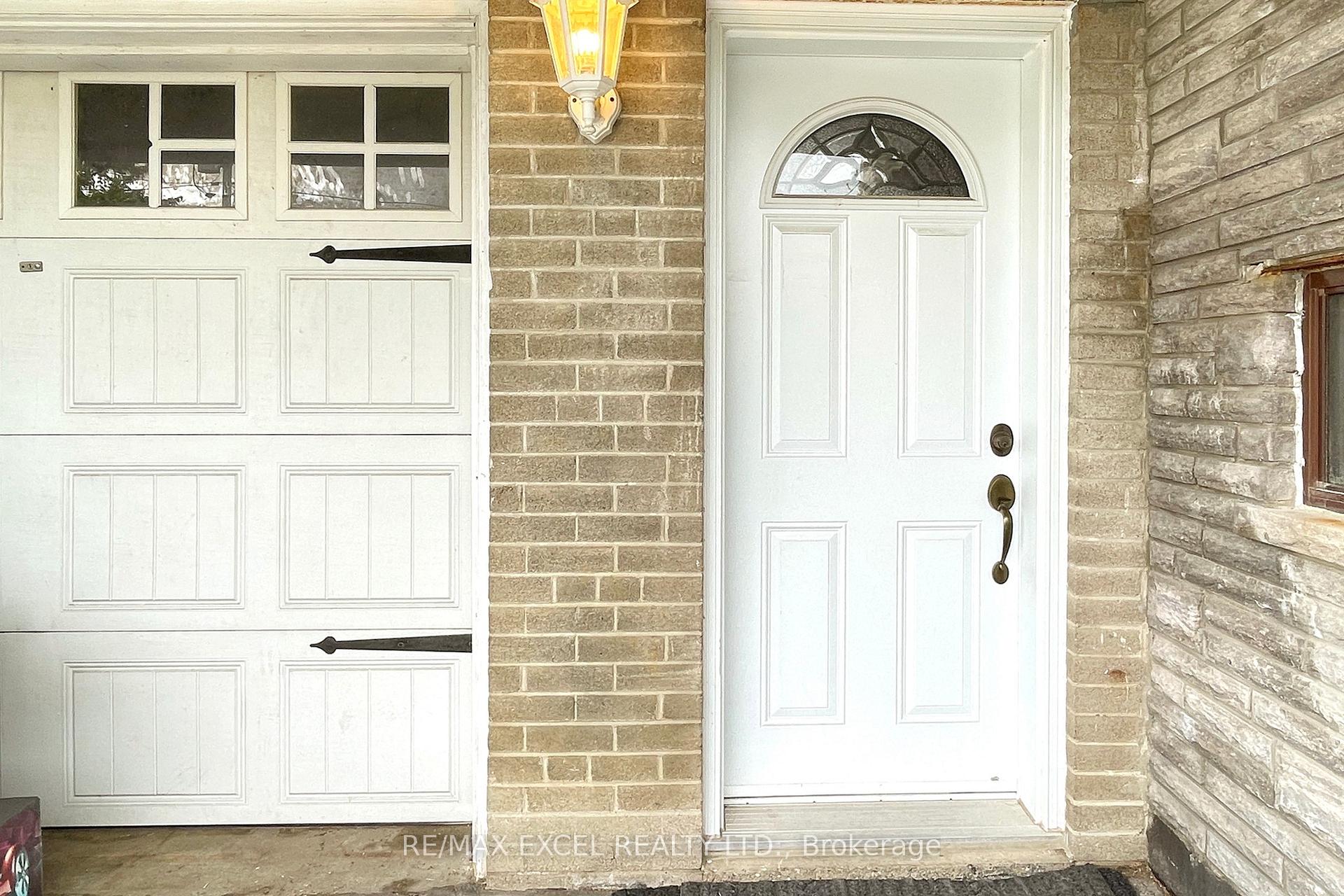 36 Newlin Cres, Toronto, ON M3L1X6 | 3 Bedroom 3 Bathroom Semi-Detached House | Image 8