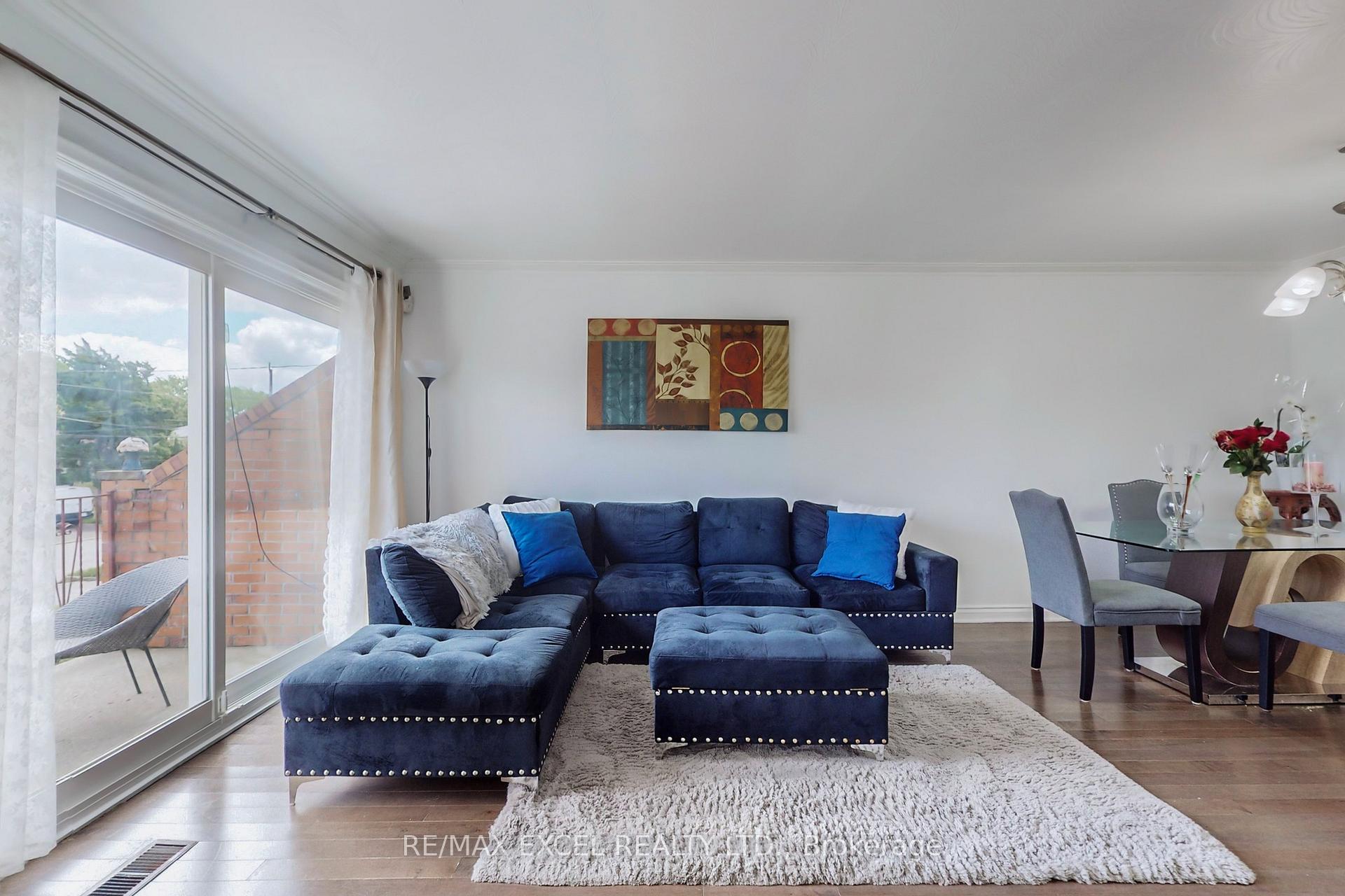 36 Newlin Cres, Toronto, ON M3L1X6 | 3 Bedroom 3 Bathroom Semi-Detached House | Image 9