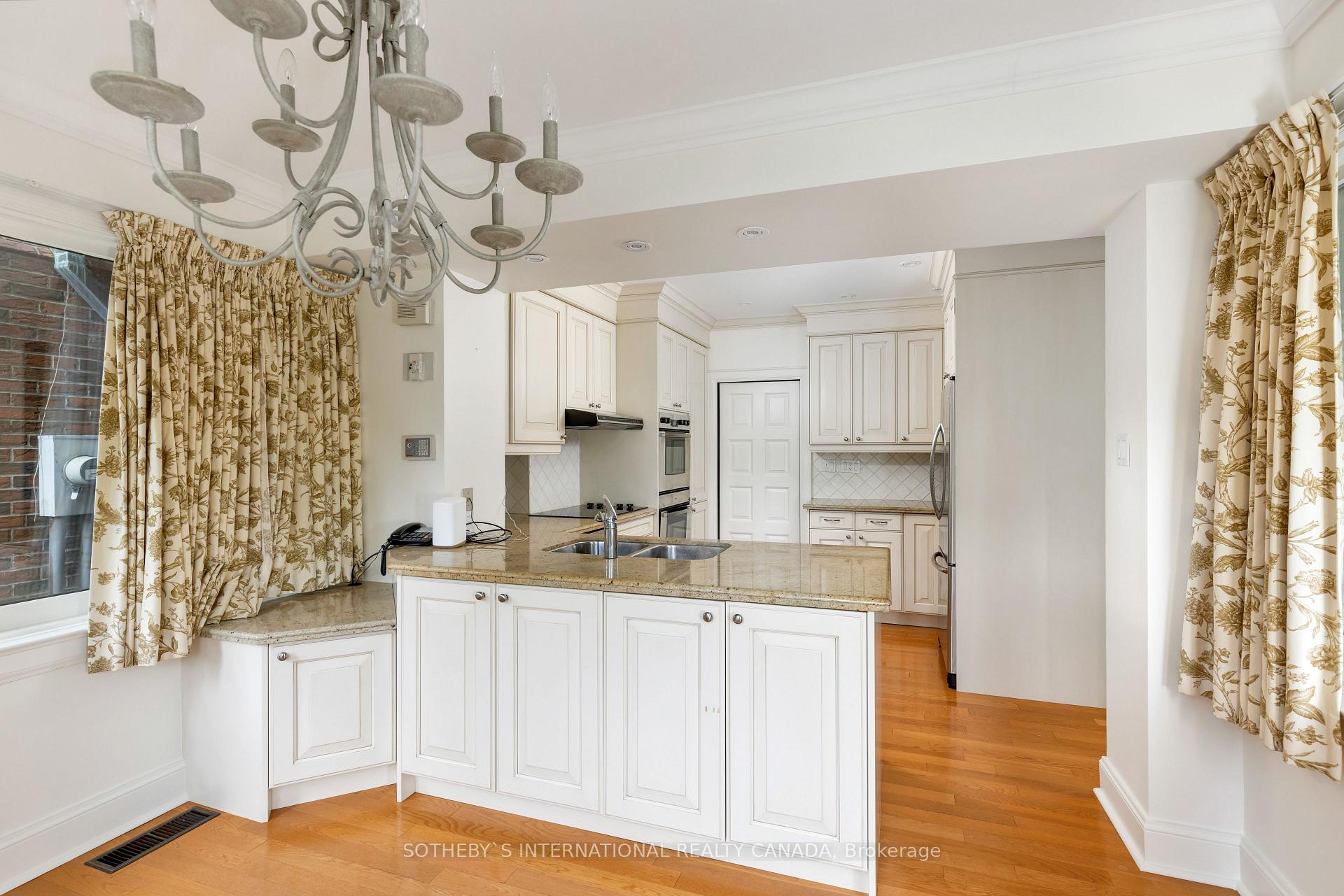 38 Edenbrook Hill, Toronto, ON M9A3Z6 | 4 Bedroom 4 Bathroom Detached House | Image 13