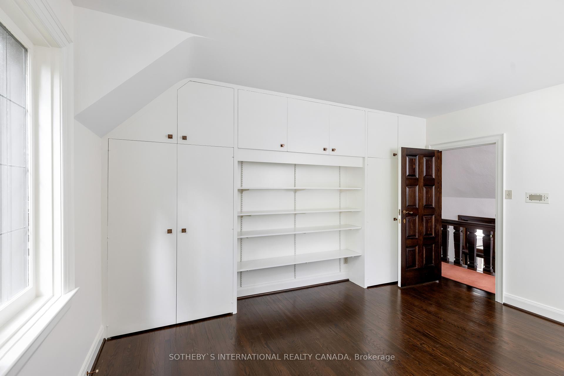 38 Edenbrook Hill, Toronto, ON M9A3Z6 | 4 Bedroom 4 Bathroom Detached House | Image 27