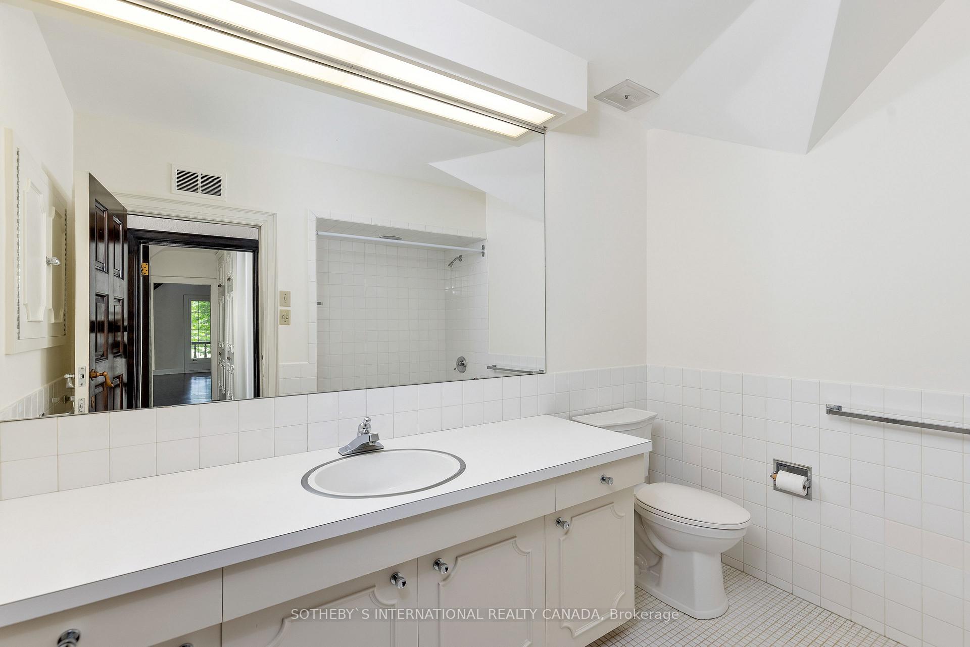 38 Edenbrook Hill, Toronto, ON M9A3Z6 | 4 Bedroom 4 Bathroom Detached House | Image 29