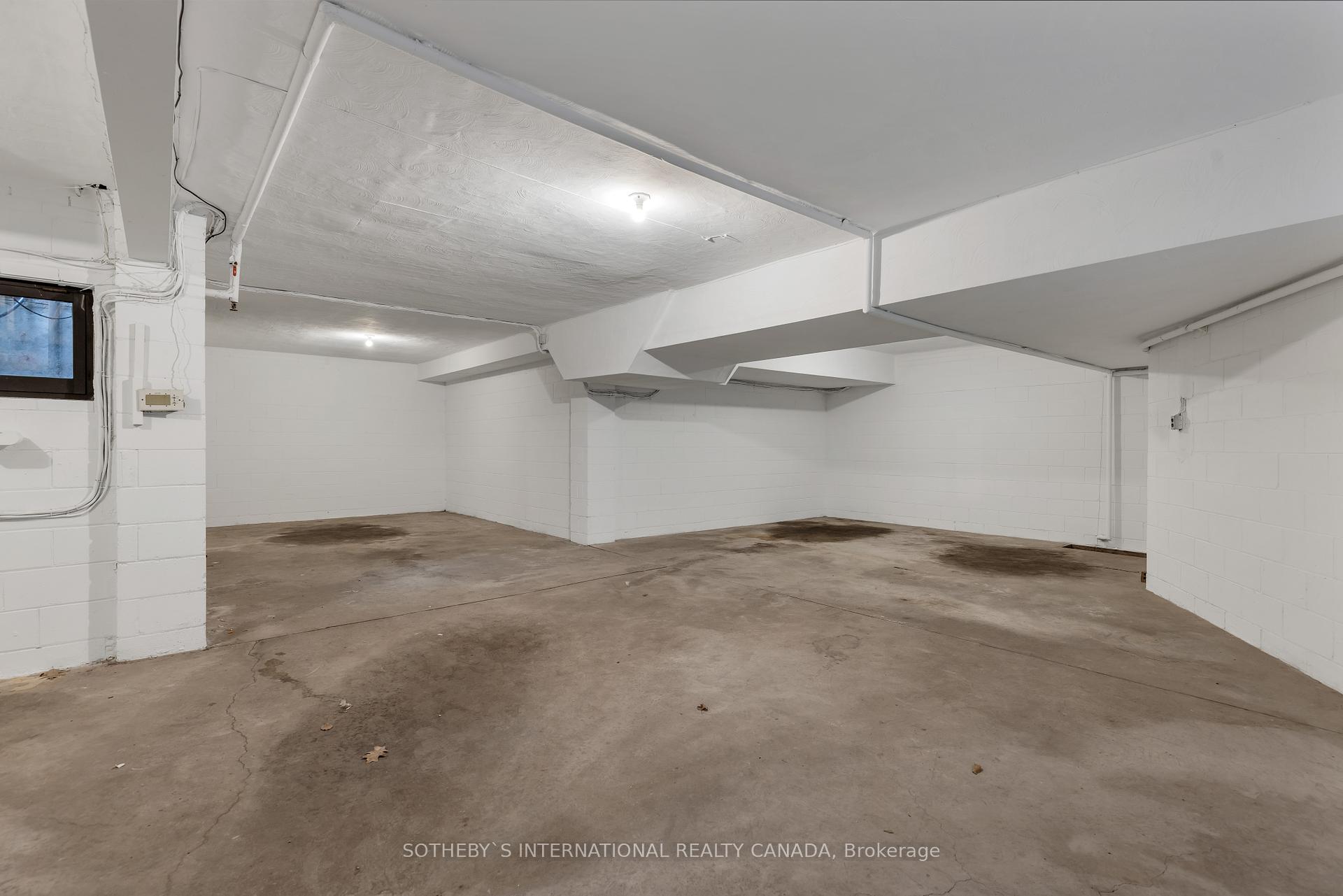 38 Edenbrook Hill, Toronto, ON M9A3Z6 | 4 Bedroom 4 Bathroom Detached House | Image 34