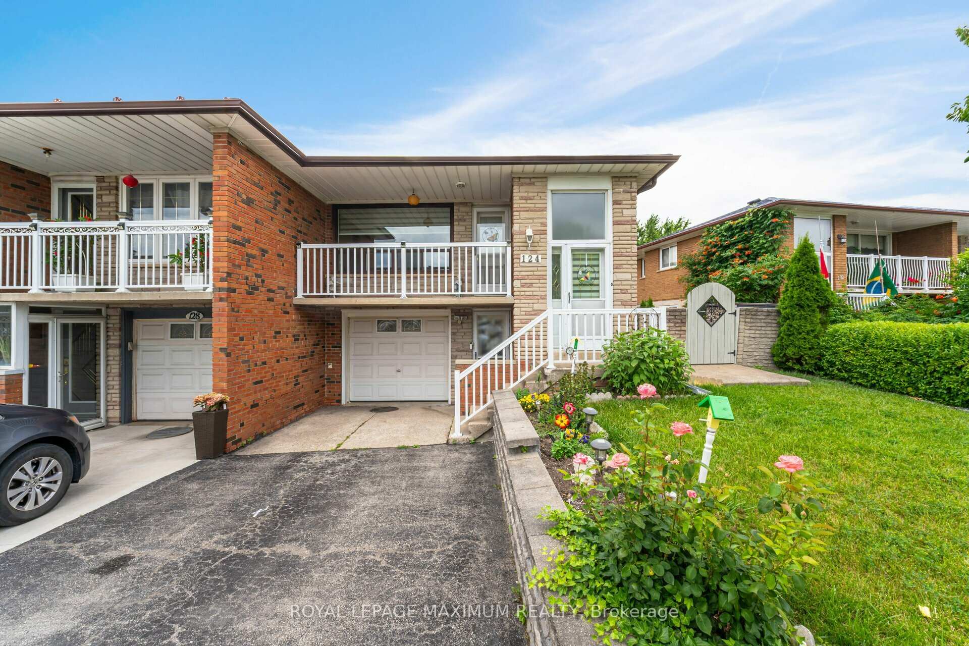 124 Firgrove Cres, Toronto, ON M3N1K6 | 3 Bedroom 2 Bathroom Semi-Detached House | Image 1