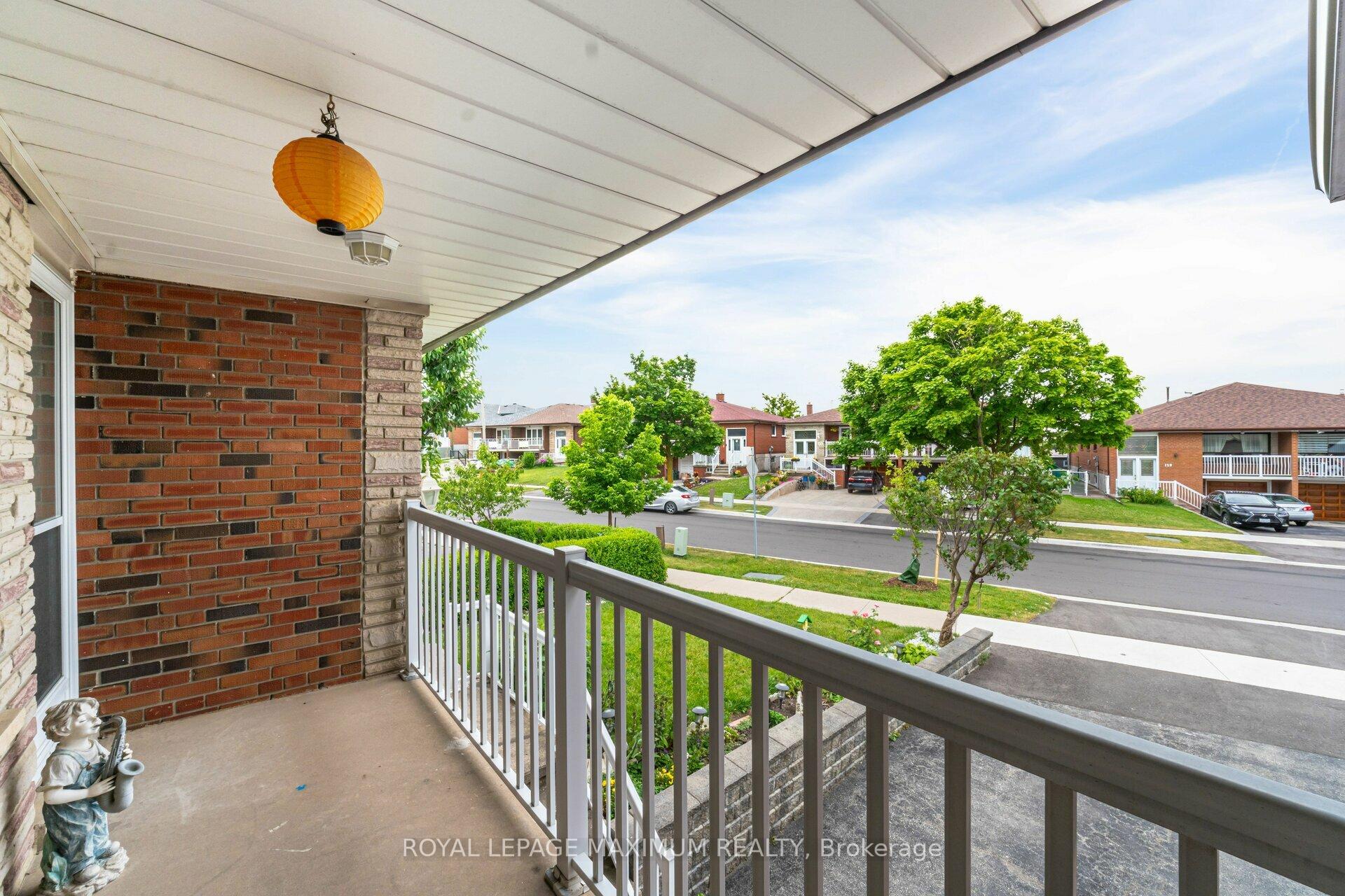 124 Firgrove Cres, Toronto, ON M3N1K6 | 3 Bedroom 2 Bathroom Semi-Detached House | Image 20