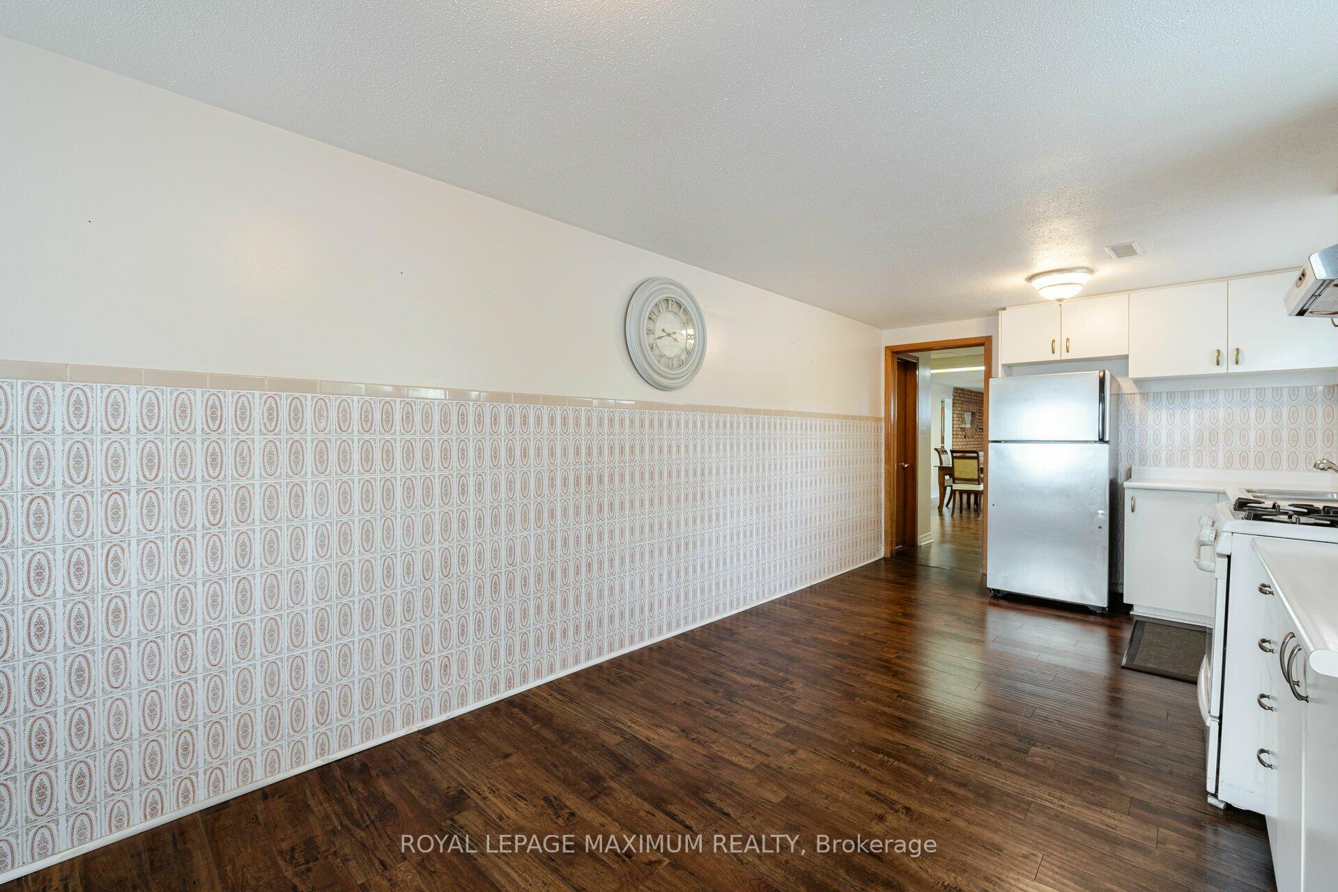 124 Firgrove Cres, Toronto, ON M3N1K6 | 3 Bedroom 2 Bathroom Semi-Detached House | Image 25