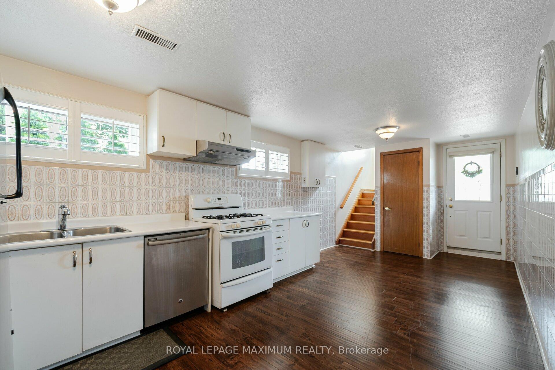 124 Firgrove Cres, Toronto, ON M3N1K6 | 3 Bedroom 2 Bathroom Semi-Detached House | Image 26