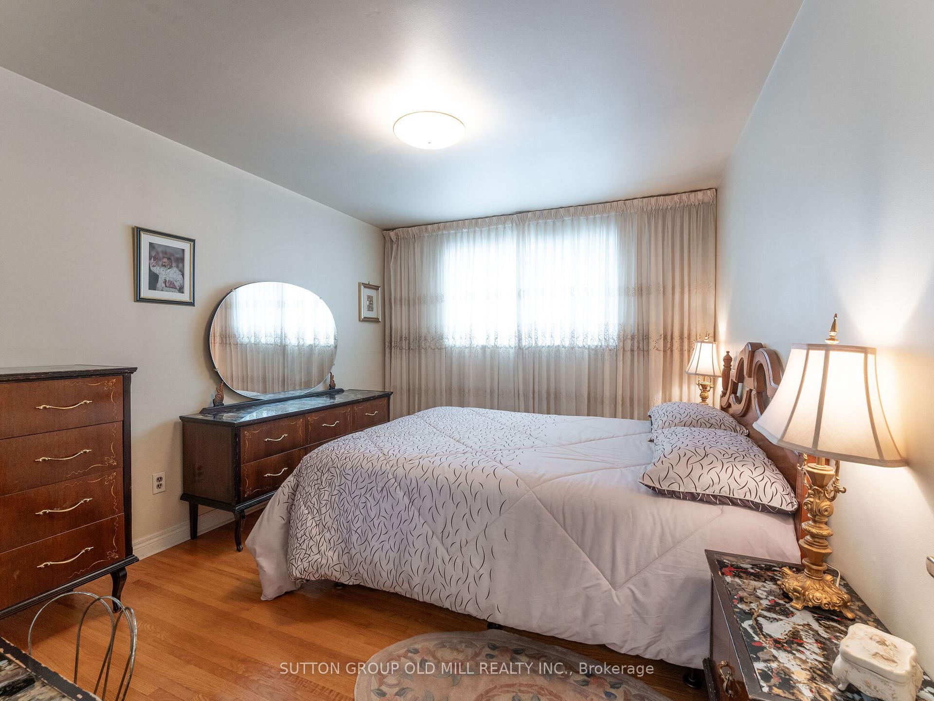 31 Demaris Ave, Toronto, ON M3N1M2 | 3 Bedroom 2 Bathroom Semi-Detached House | Image 19