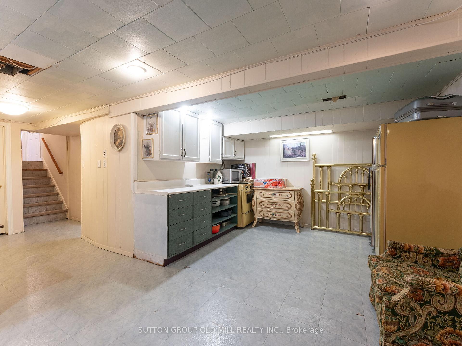 31 Demaris Ave, Toronto, ON M3N1M2 | 3 Bedroom 2 Bathroom Semi-Detached House | Image 26