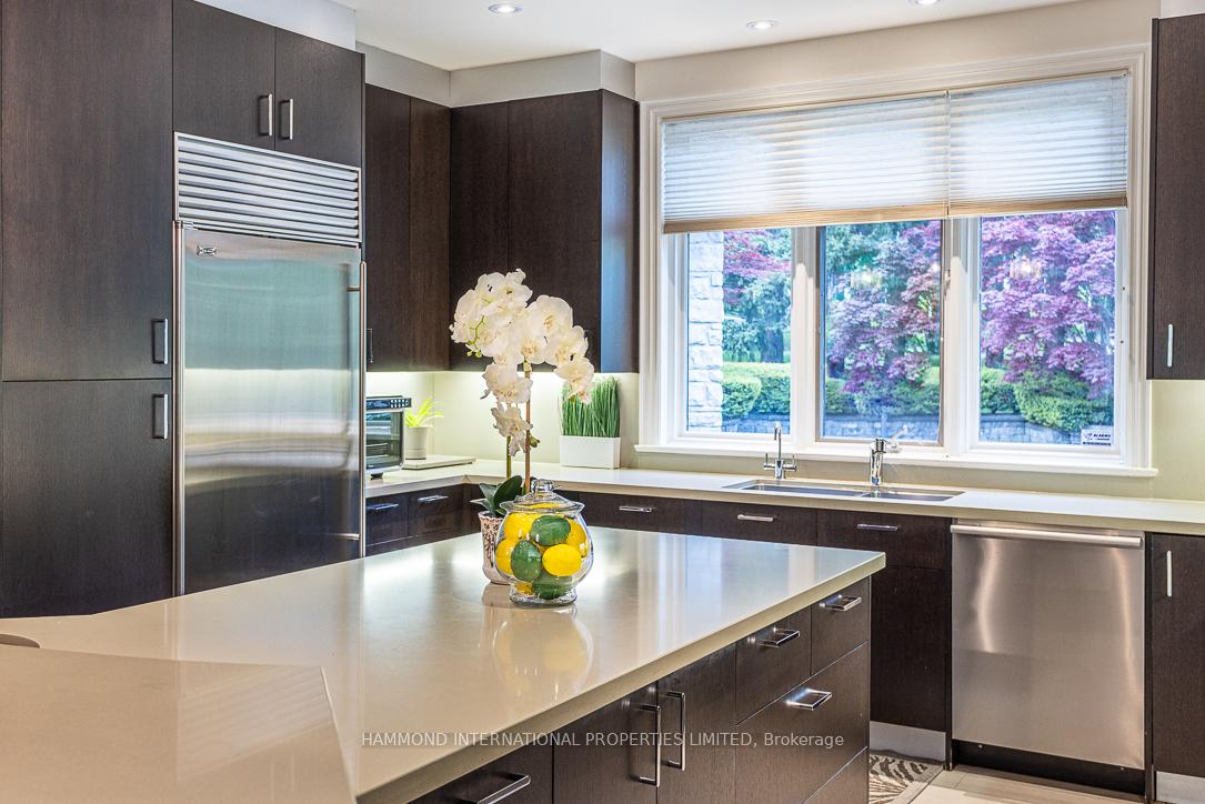 102 North Dr N, Toronto, ON M9A4R2 | 4 Bedroom 5 Bathroom Detached House | Image 11