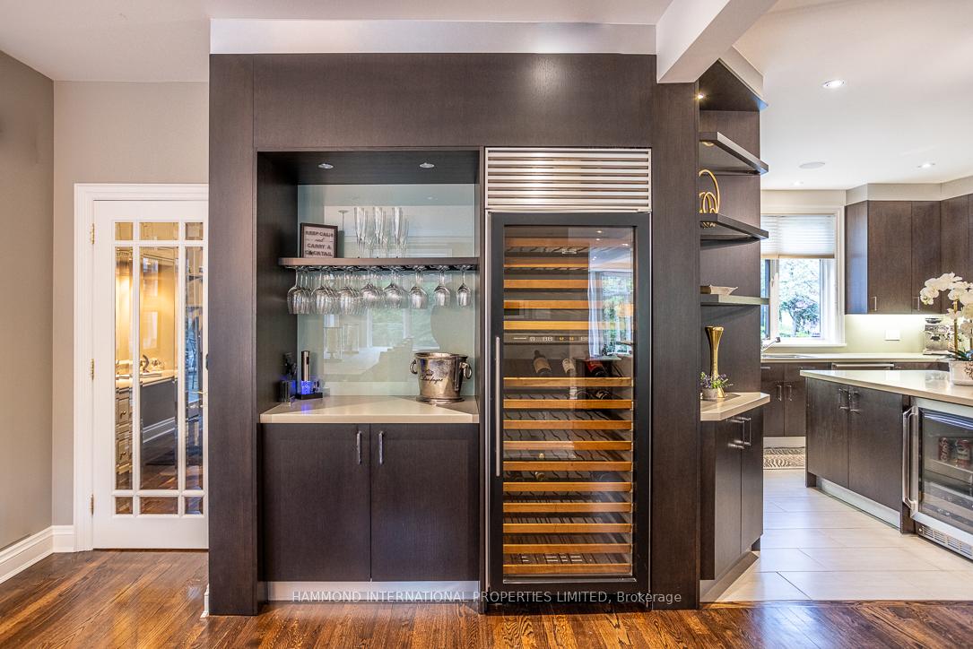 102 North Dr N, Toronto, ON M9A4R2 | 4 Bedroom 5 Bathroom Detached House | Image 12