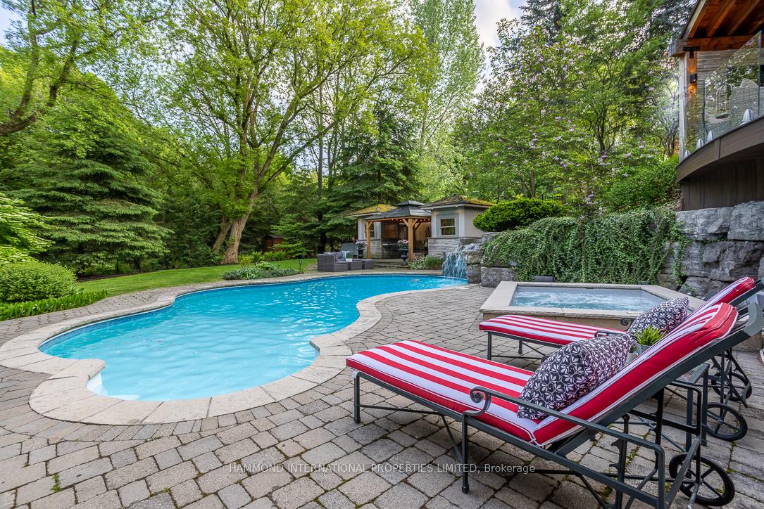 102 North Dr N, Toronto, ON M9A4R2 | 4 Bedroom 5 Bathroom Detached House | Image 32