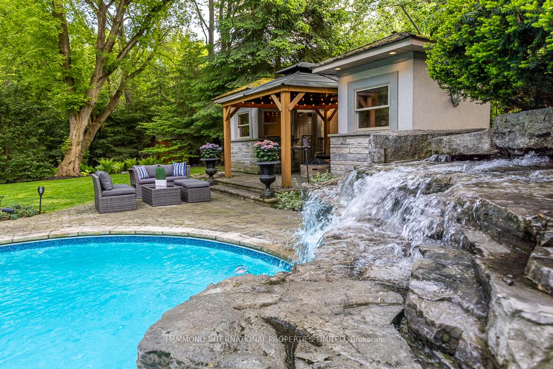 102 North Dr N, Toronto, ON M9A4R2 | 4 Bedroom 5 Bathroom Detached House | Image 33