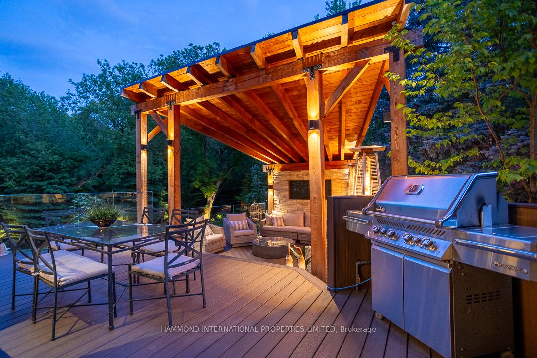 102 North Dr N, Toronto, ON M9A4R2 | 4 Bedroom 5 Bathroom Detached House | Image 4