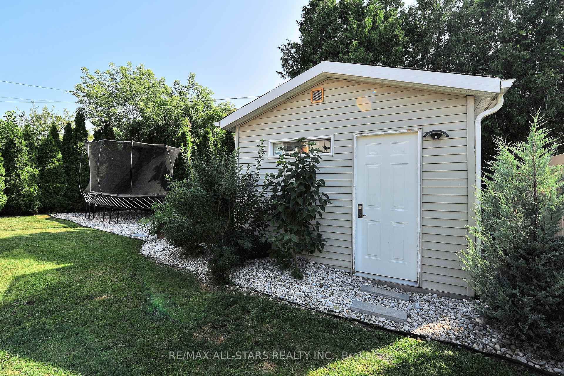 97 DANESBURY Ave, Toronto, ON M6B3L3 | 4 Bedroom 3 Bathroom Detached House | Image 28