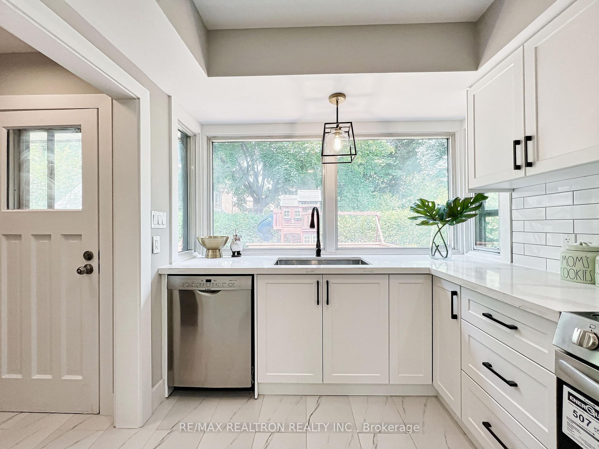 94 Anglesey Blvd, Toronto, ON M9A3C4 | 4 Bedroom 3 Bathroom Detached House | Image 13