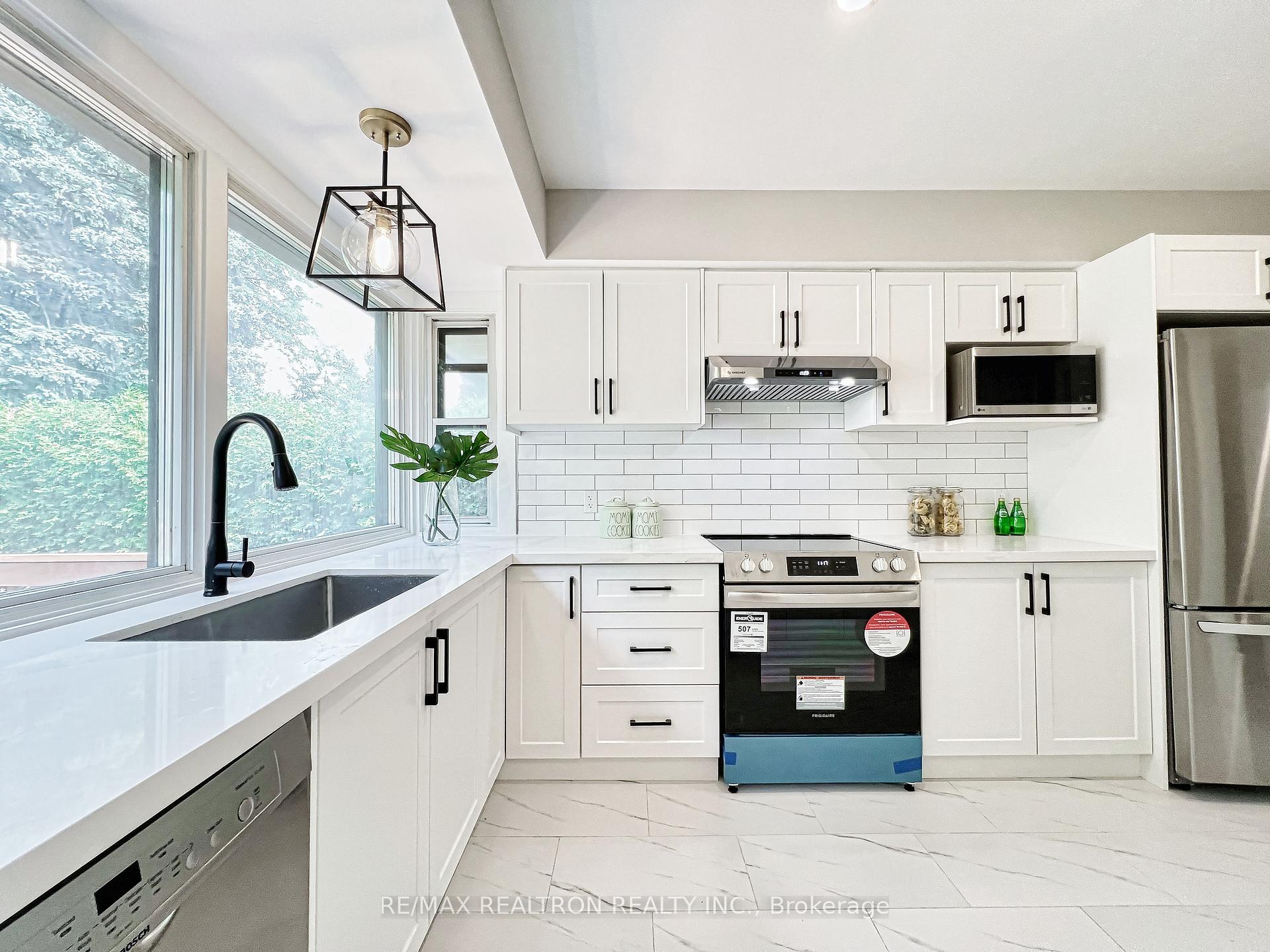 94 Anglesey Blvd, Toronto, ON M9A3C4 | 4 Bedroom 3 Bathroom Detached House | Image 14