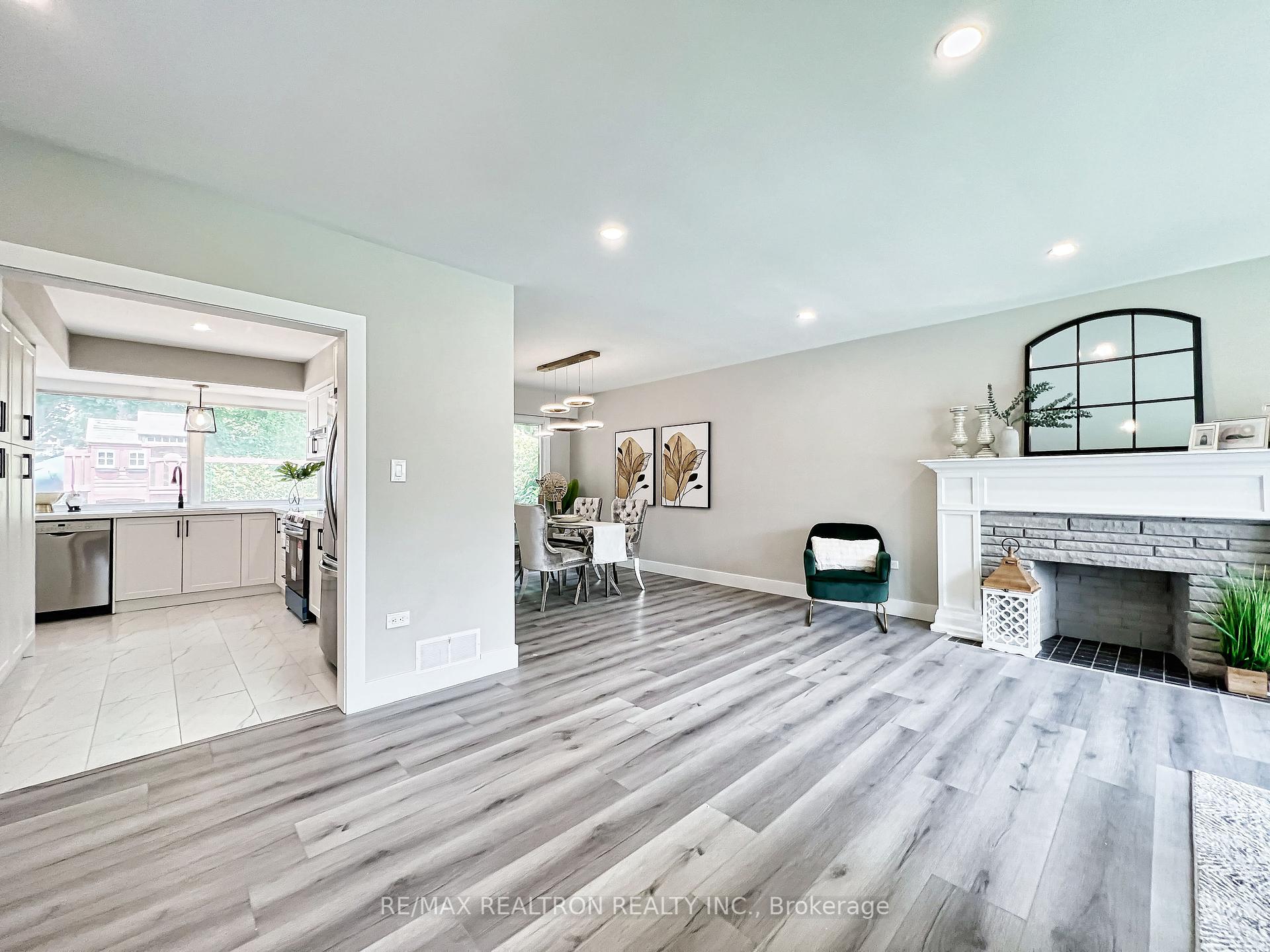 94 Anglesey Blvd, Toronto, ON M9A3C4 | 4 Bedroom 3 Bathroom Detached House | Image 3