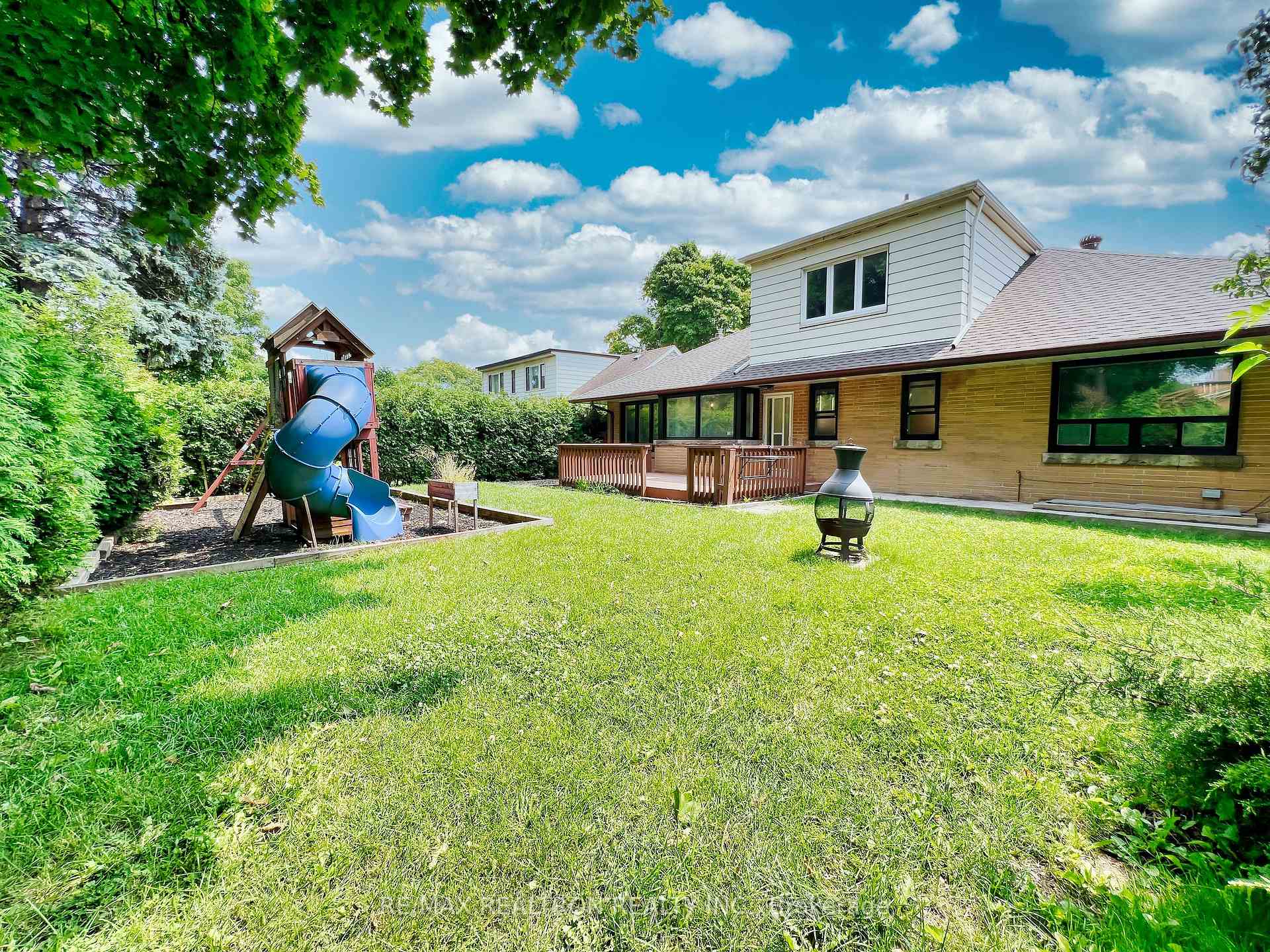 94 Anglesey Blvd, Toronto, ON M9A3C4 | 4 Bedroom 3 Bathroom Detached House | Image 31