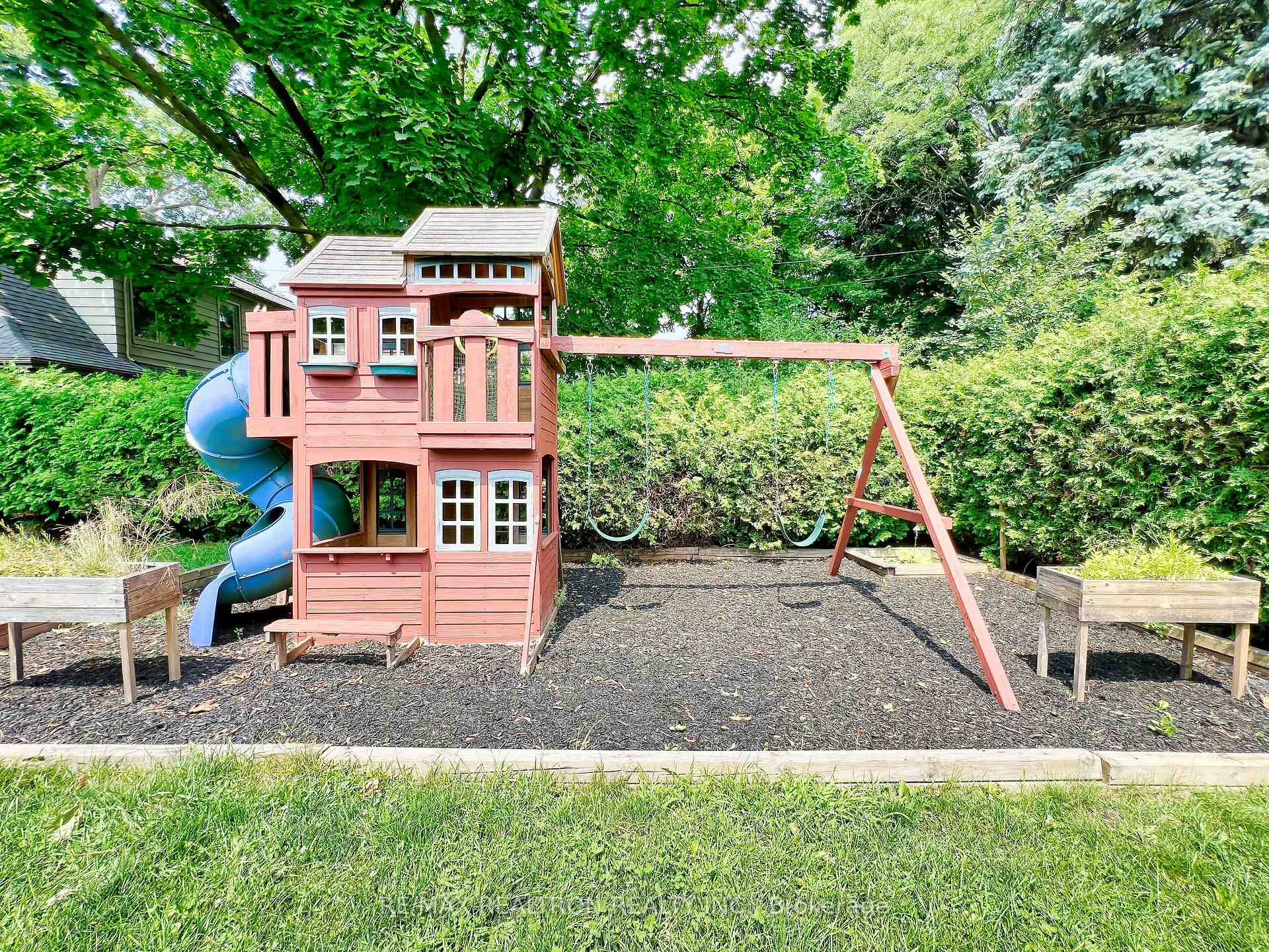 94 Anglesey Blvd, Toronto, ON M9A3C4 | 4 Bedroom 3 Bathroom Detached House | Image 32