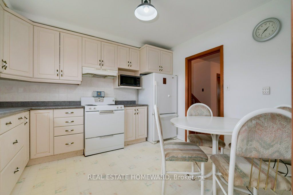 169 Exbury Rd, Toronto, ON M3M1R6 | 4 Bedroom 3 Bathroom Detached House | Image 5