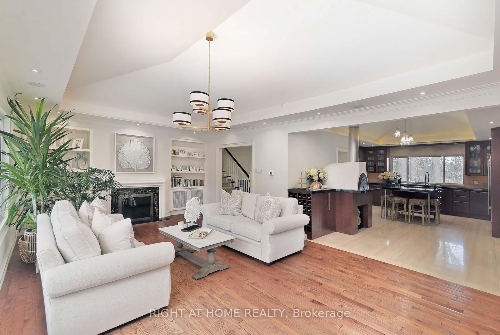 6 Hunthill Crt, Toronto, ON M9A4A2 | 4 Bedroom 7 Bathroom Detached House | Image 4