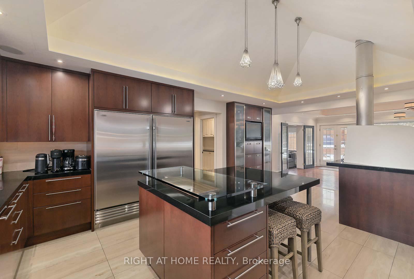 6 Hunthill Crt, Toronto, ON M9A4A2 | 4 Bedroom 7 Bathroom Detached House | Image 8
