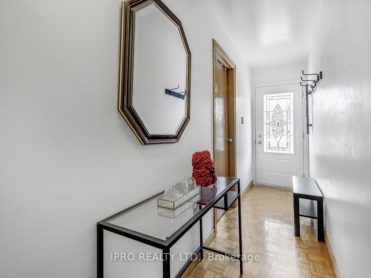 22 Holmesdale Cres, Toronto, ON M6E1Y6 | 2 Bedroom 2 Bathroom Detached House | Image 2