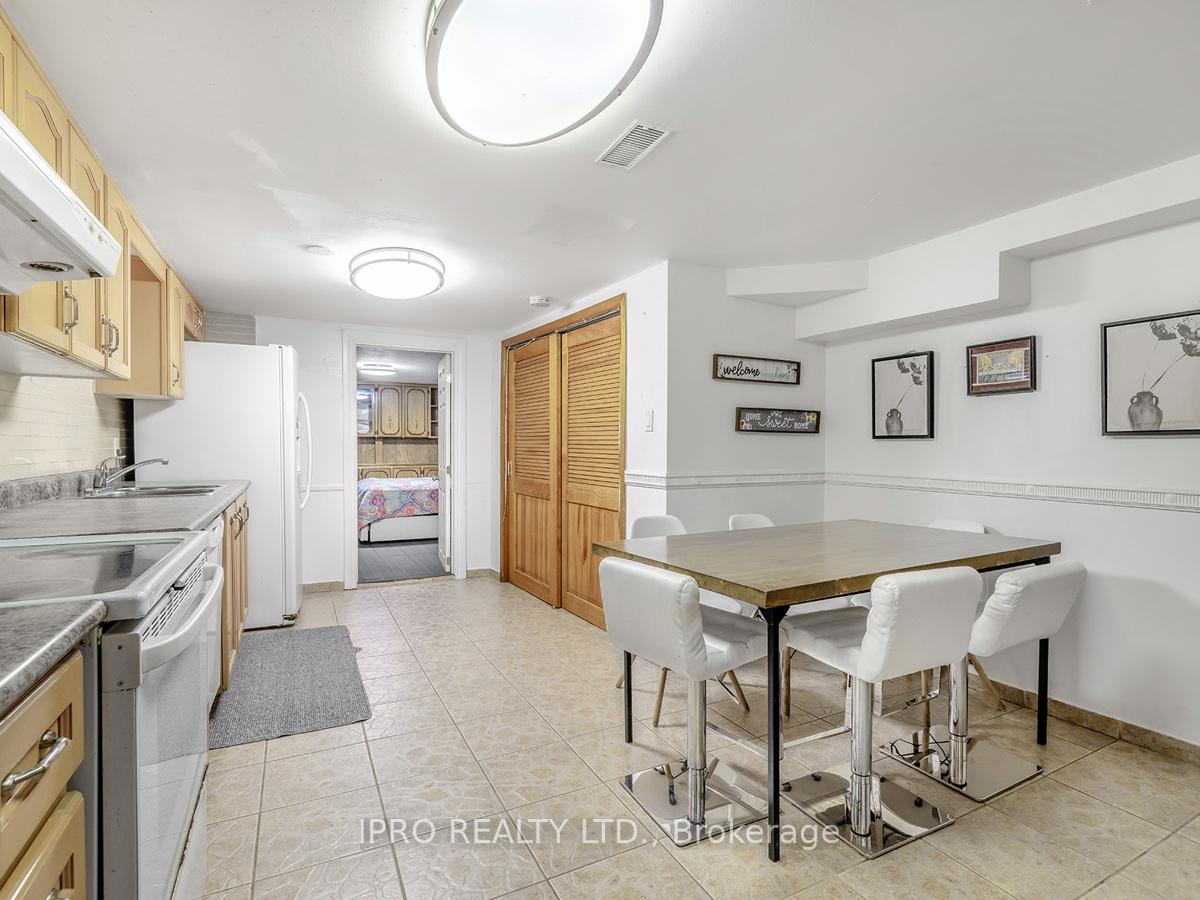 22 Holmesdale Cres, Toronto, ON M6E1Y6 | 2 Bedroom 2 Bathroom Detached House | Image 8