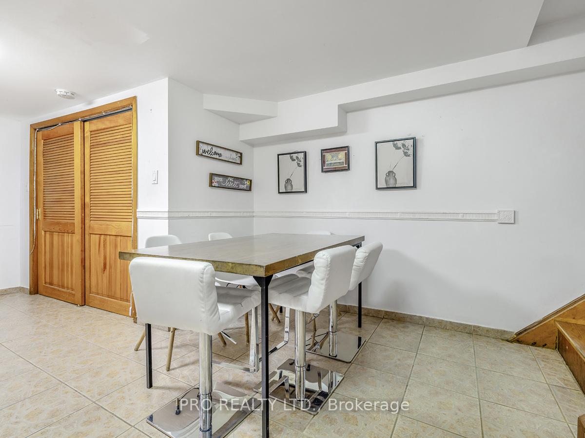 22 Holmesdale Cres, Toronto, ON M6E1Y6 | 2 Bedroom 2 Bathroom Detached House | Image 9