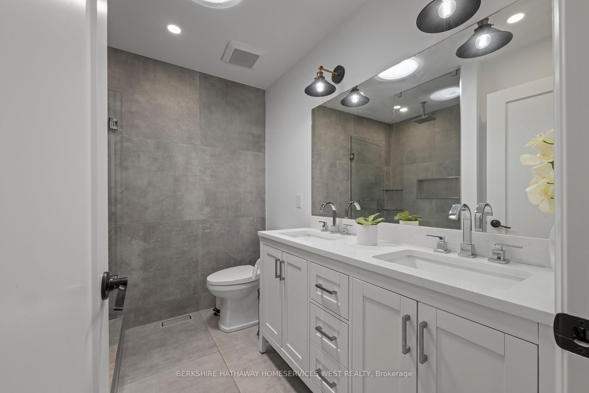 9 Farley Cres, Toronto, ON M9R2A5 | 3 Bedroom 4 Bathroom Detached House | Image 19