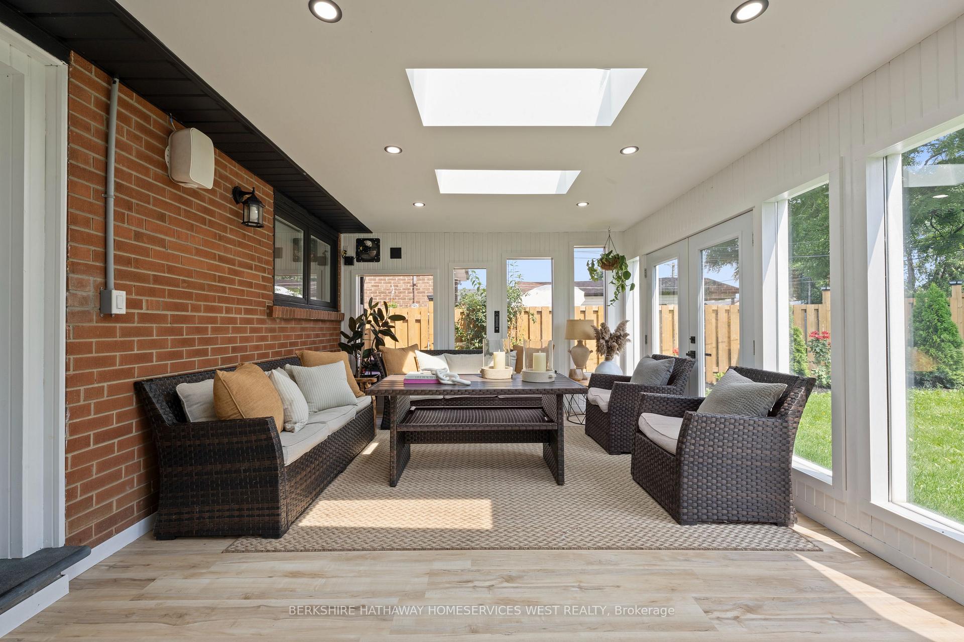 9 Farley Cres, Toronto, ON M9R2A5 | 3 Bedroom 4 Bathroom Detached House | Image 20