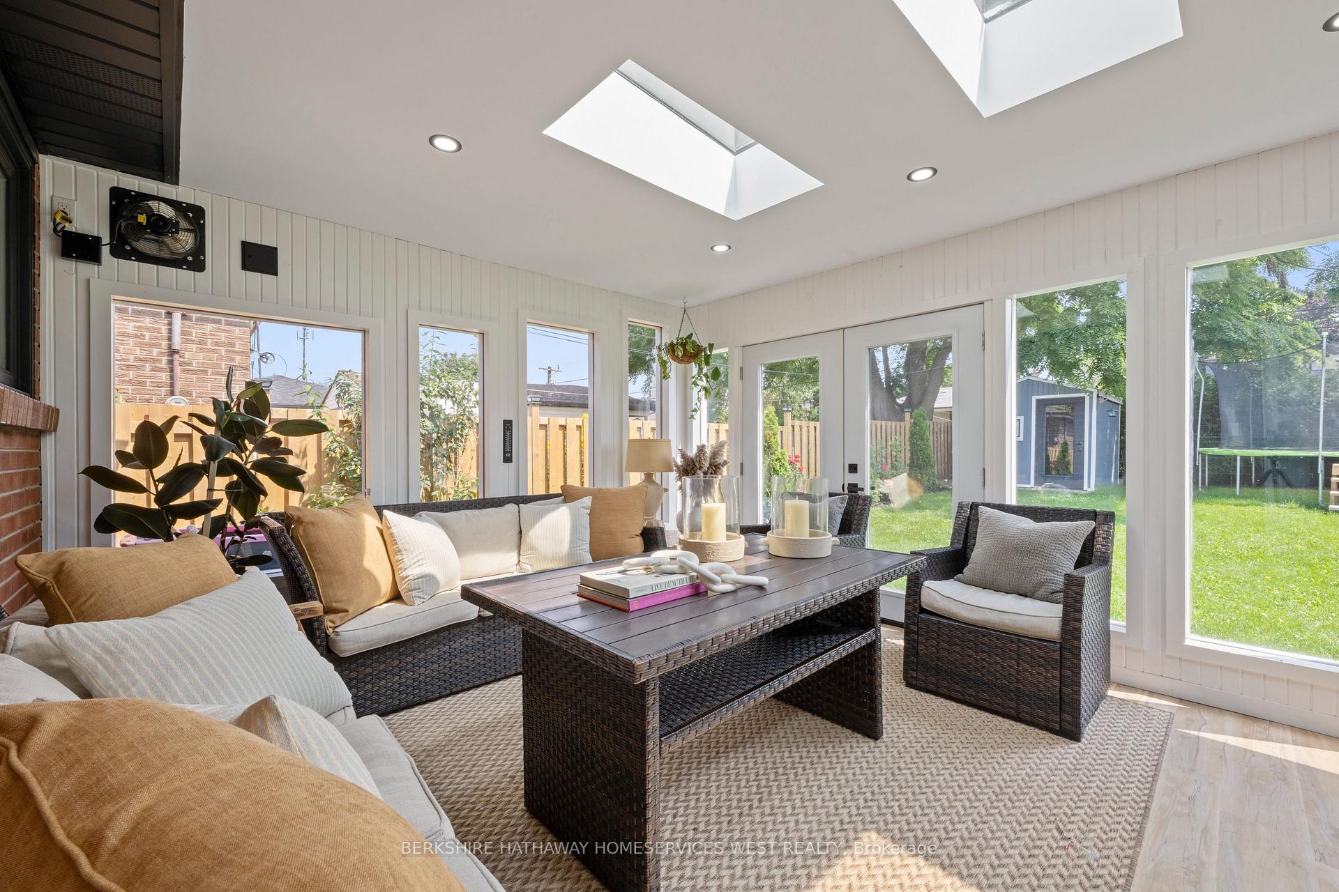 9 Farley Cres, Toronto, ON M9R2A5 | 3 Bedroom 4 Bathroom Detached House | Image 21