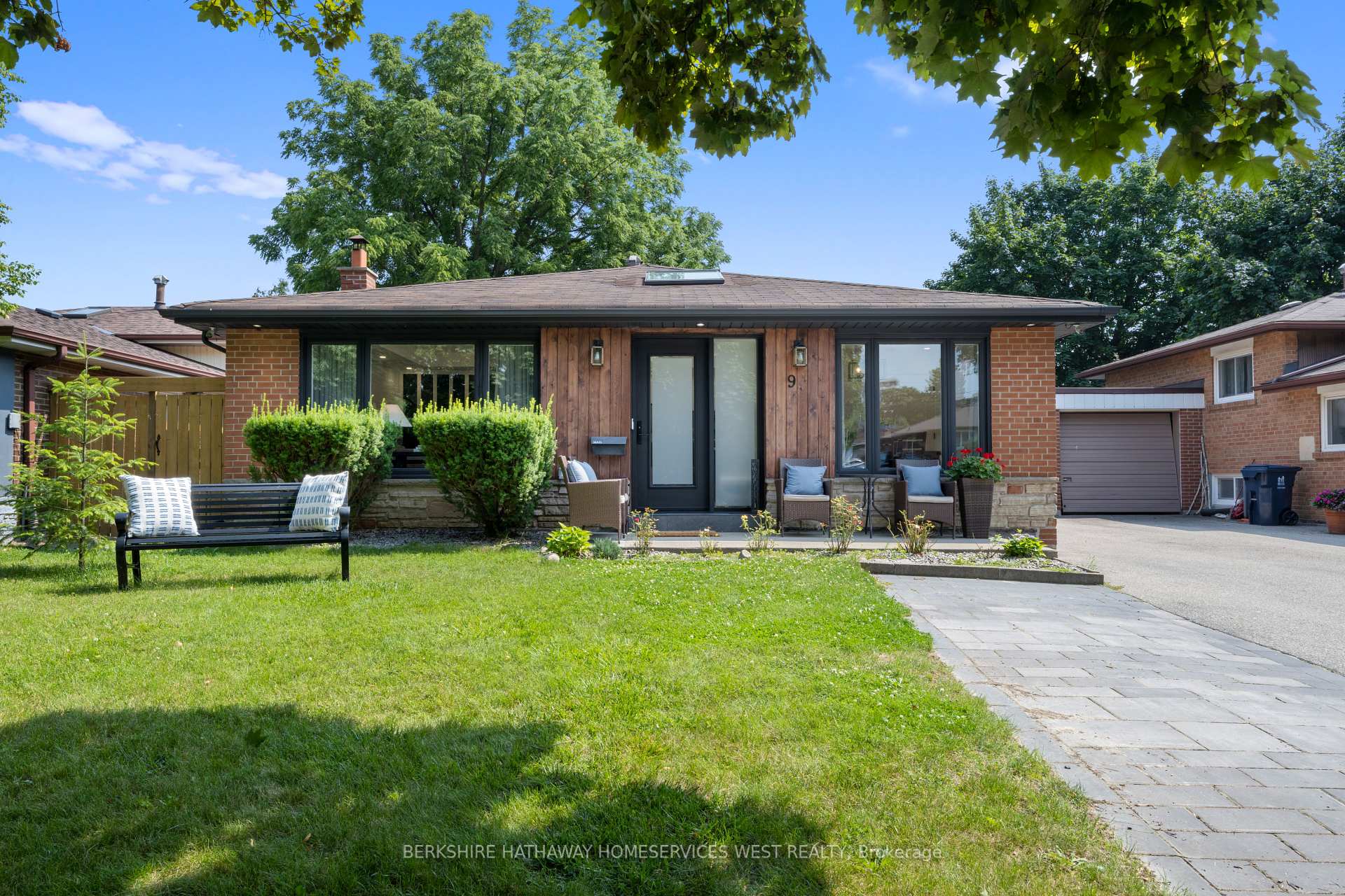 9 Farley Cres, Toronto, ON M9R2A5 | 3 Bedroom 4 Bathroom Detached House | Image 3