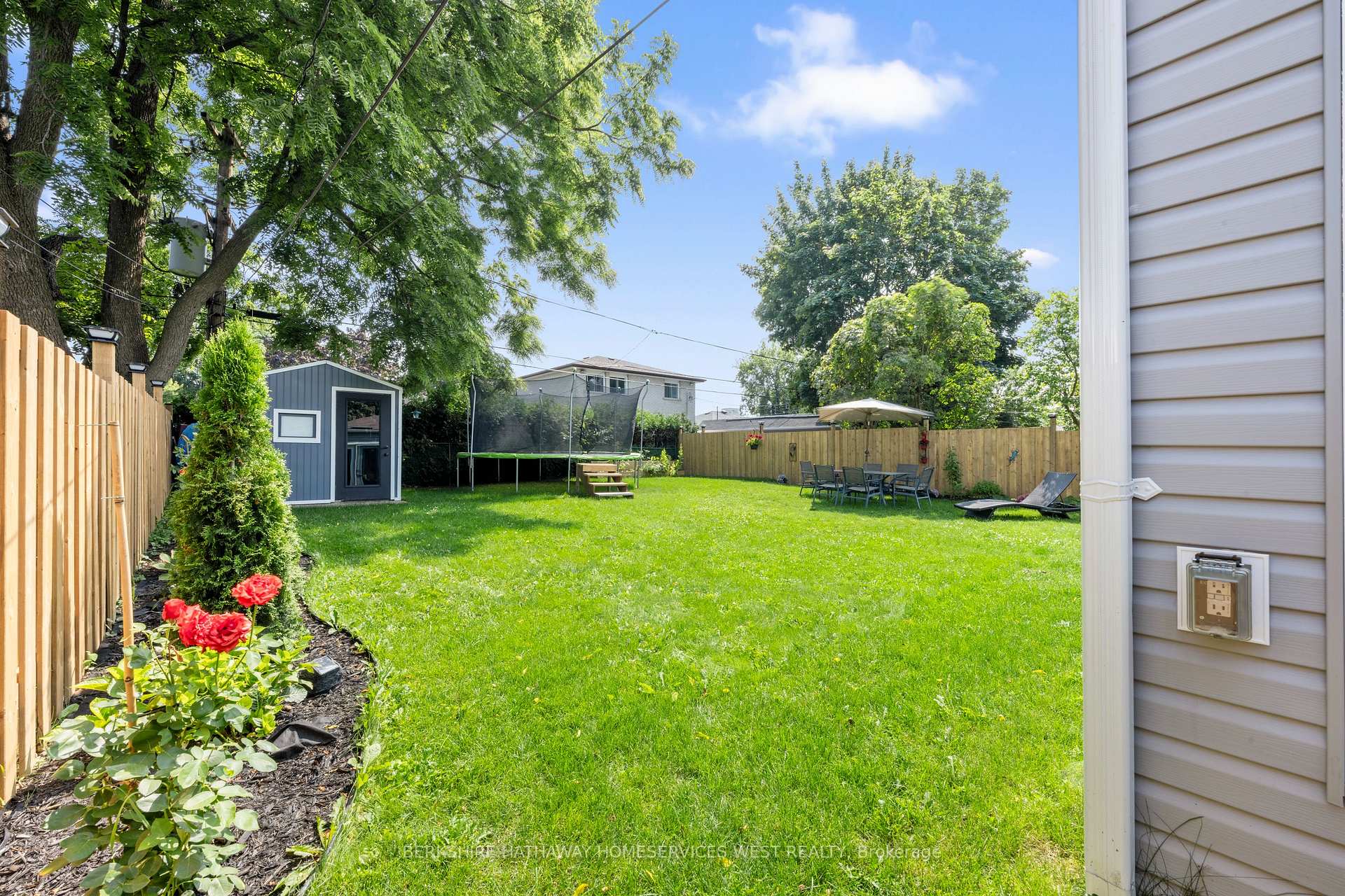 9 Farley Cres, Toronto, ON M9R2A5 | 3 Bedroom 4 Bathroom Detached House | Image 35