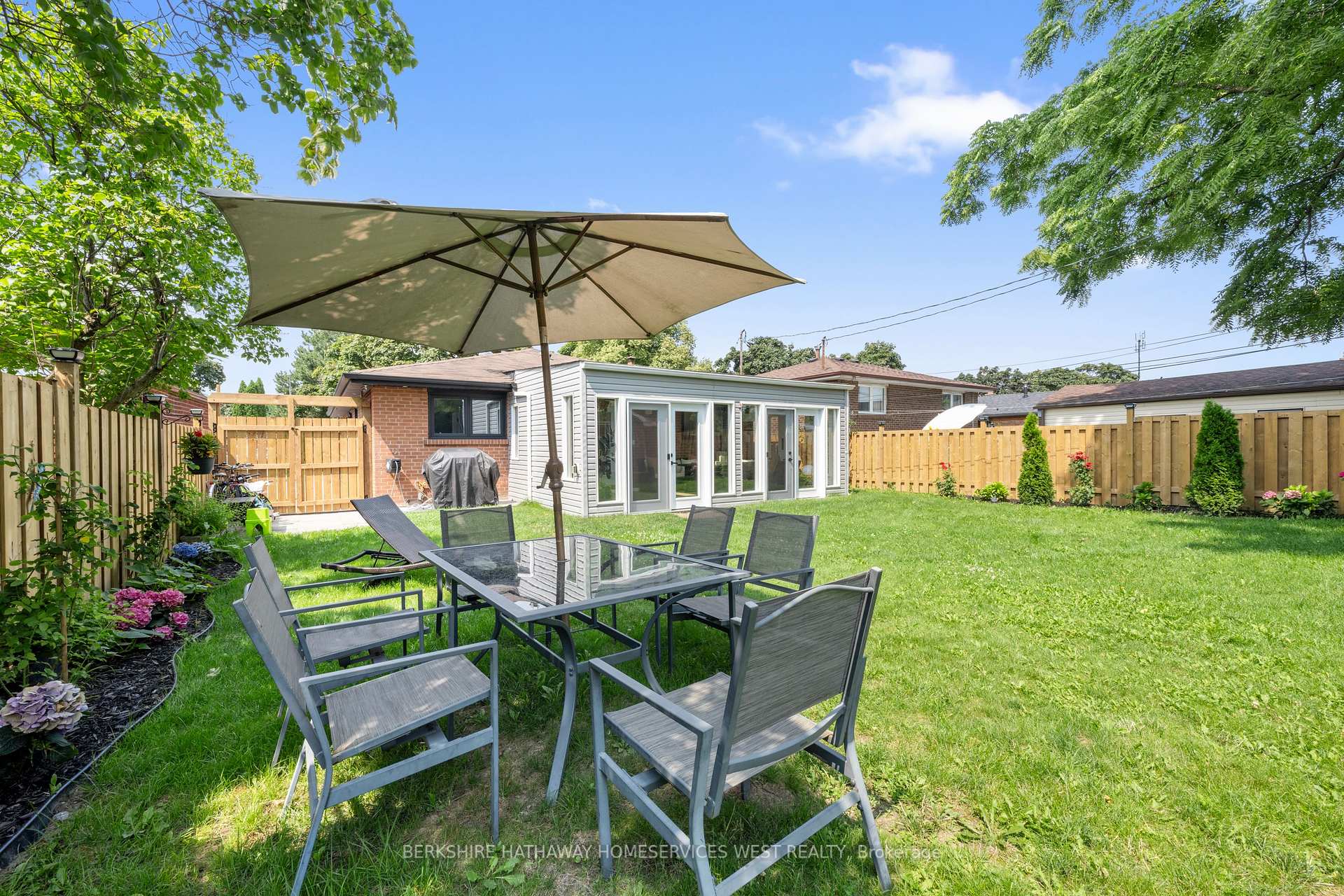 9 Farley Cres, Toronto, ON M9R2A5 | 3 Bedroom 4 Bathroom Detached House | Image 37